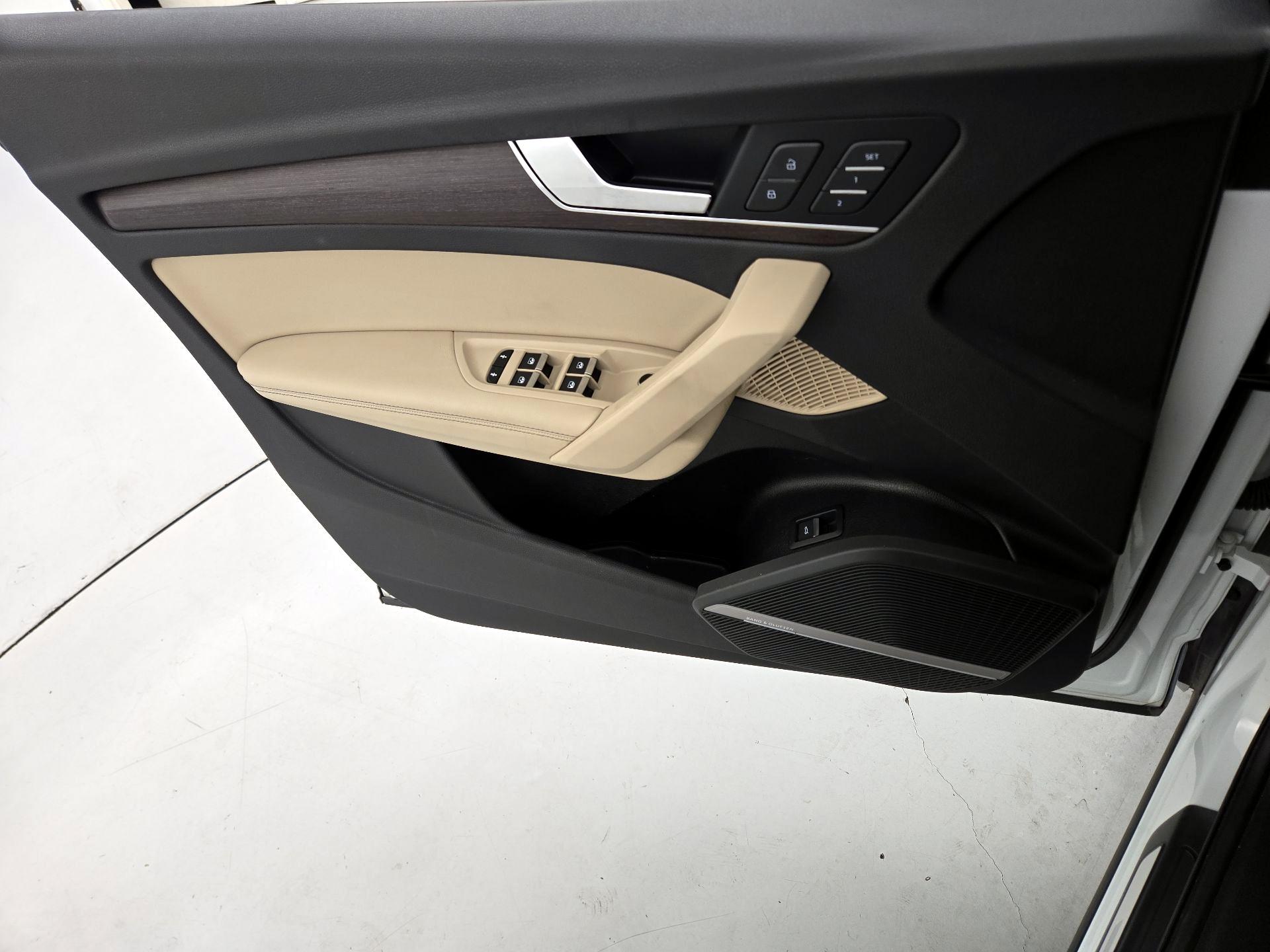 Thumbnail: 2021 Audi Q5 - 12