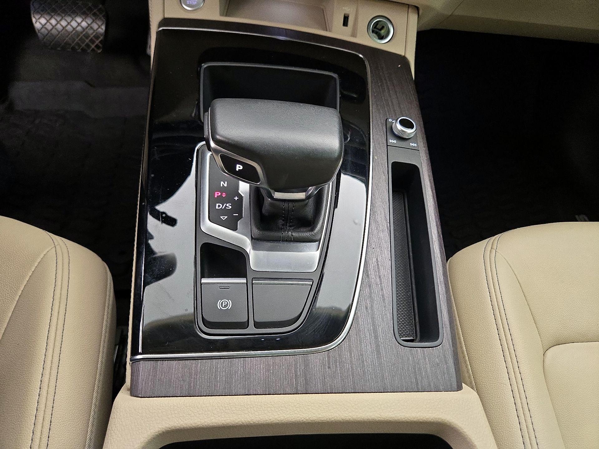 Thumbnail: 2021 Audi Q5 - 17