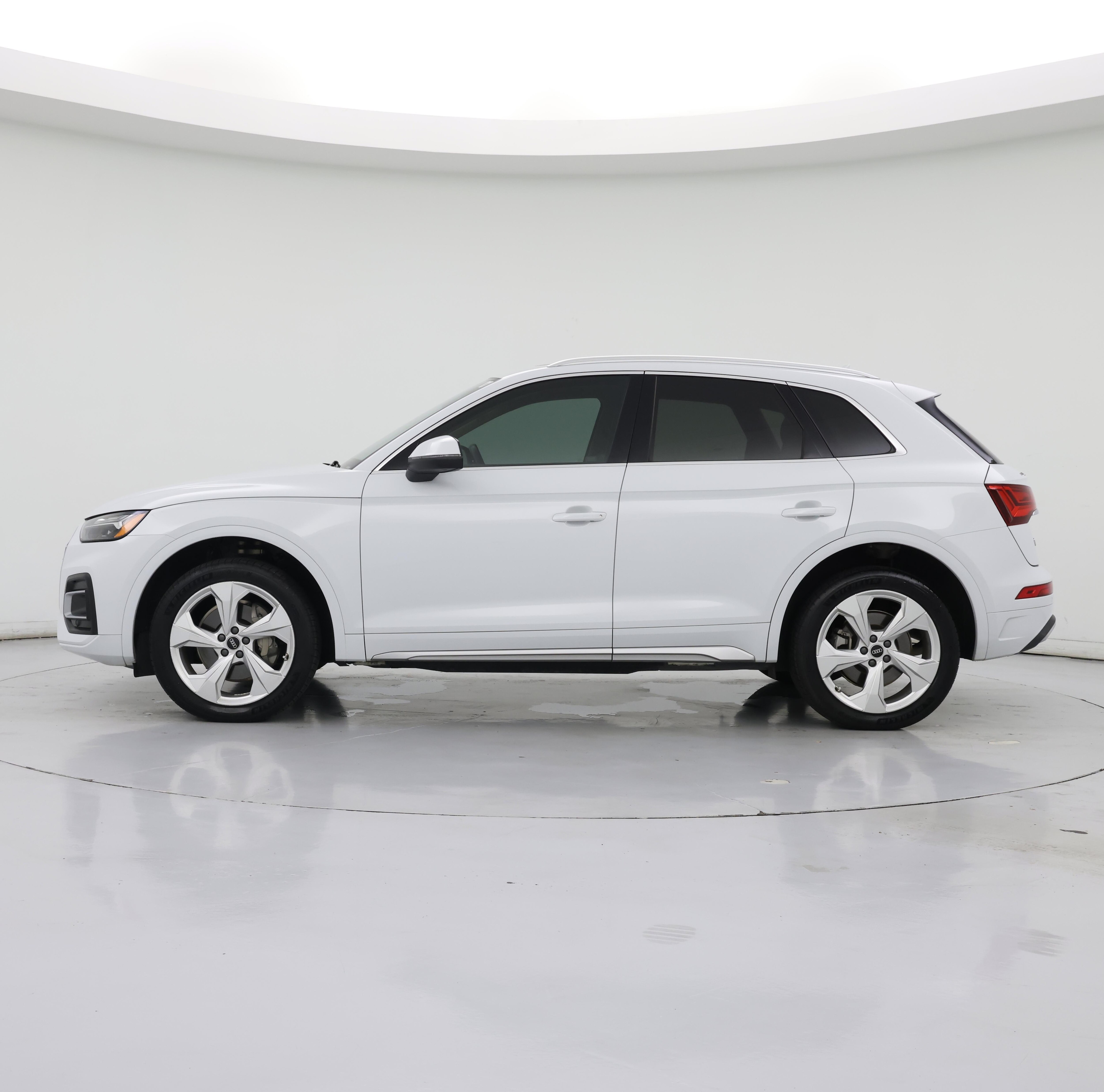 Thumbnail: 2021 Audi Q5 - 3