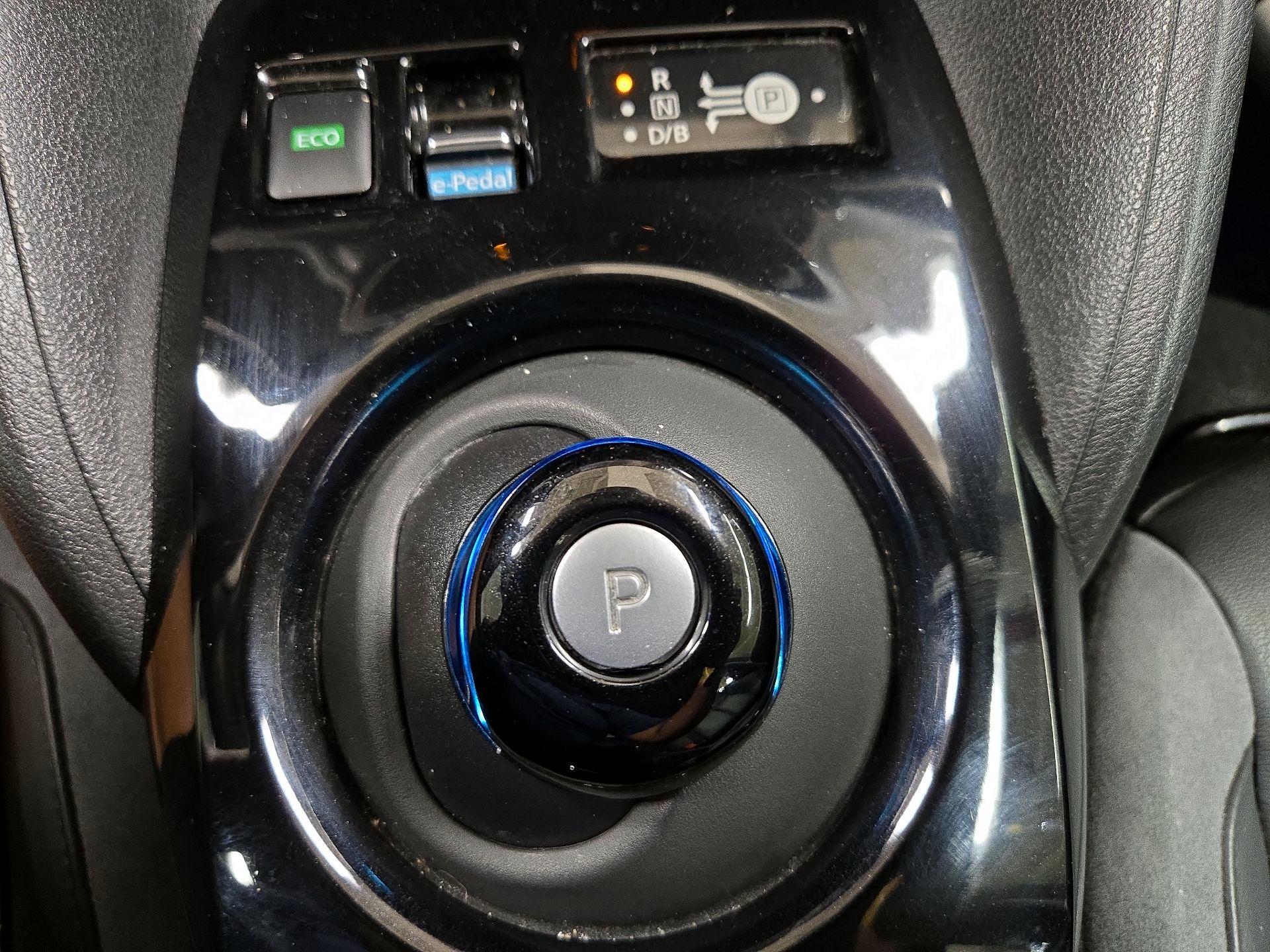 Thumbnail: 2019 Nissan Leaf - 18