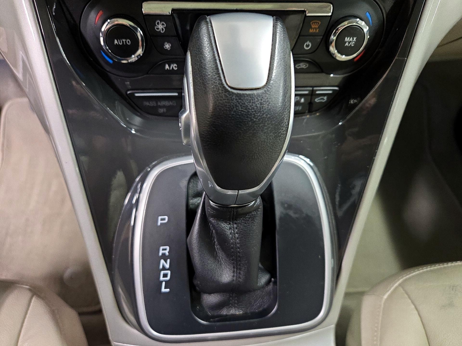 Thumbnail: 2015 Ford C-Max - 17