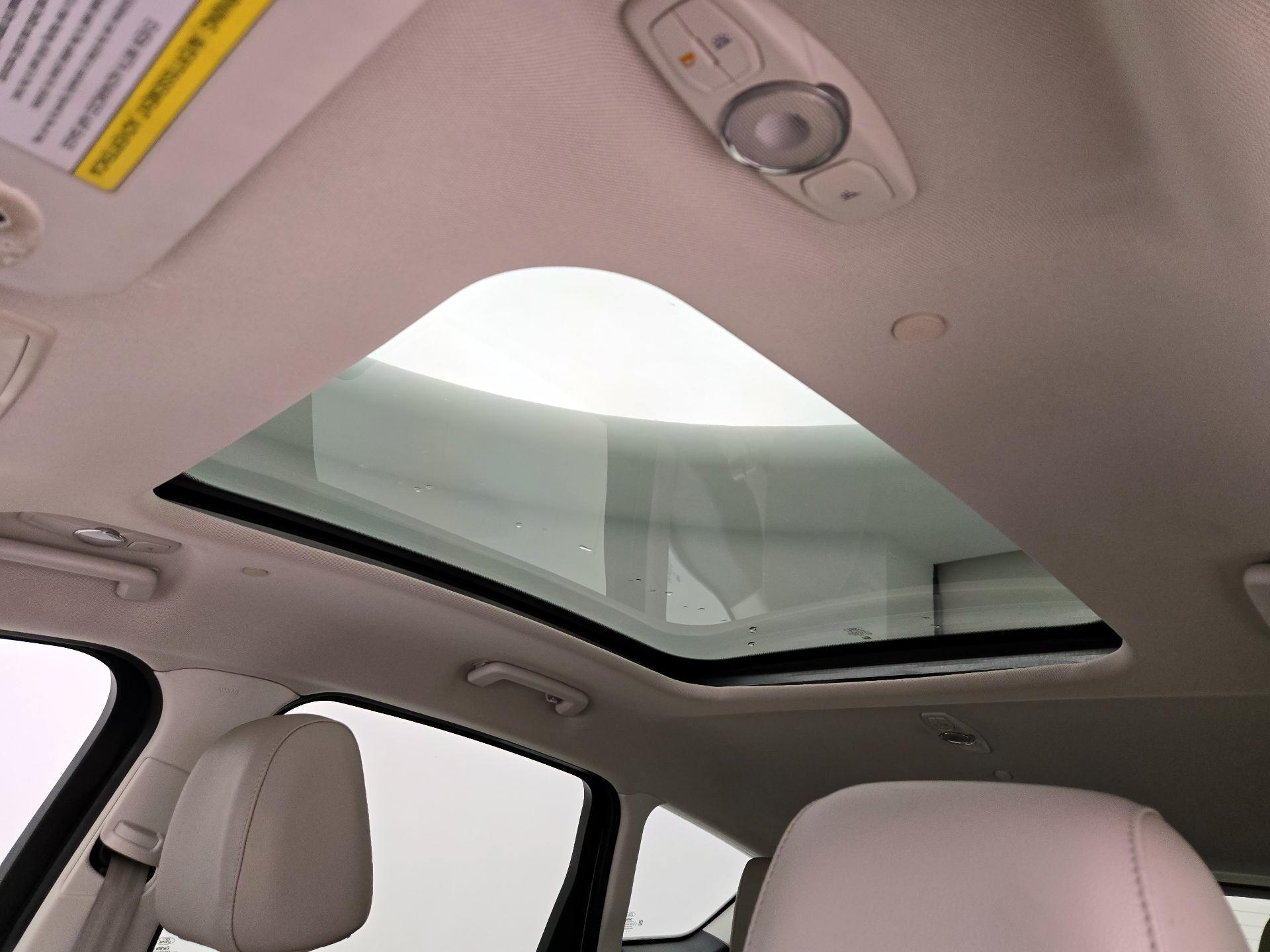 Thumbnail: 2015 Ford C-Max - 19