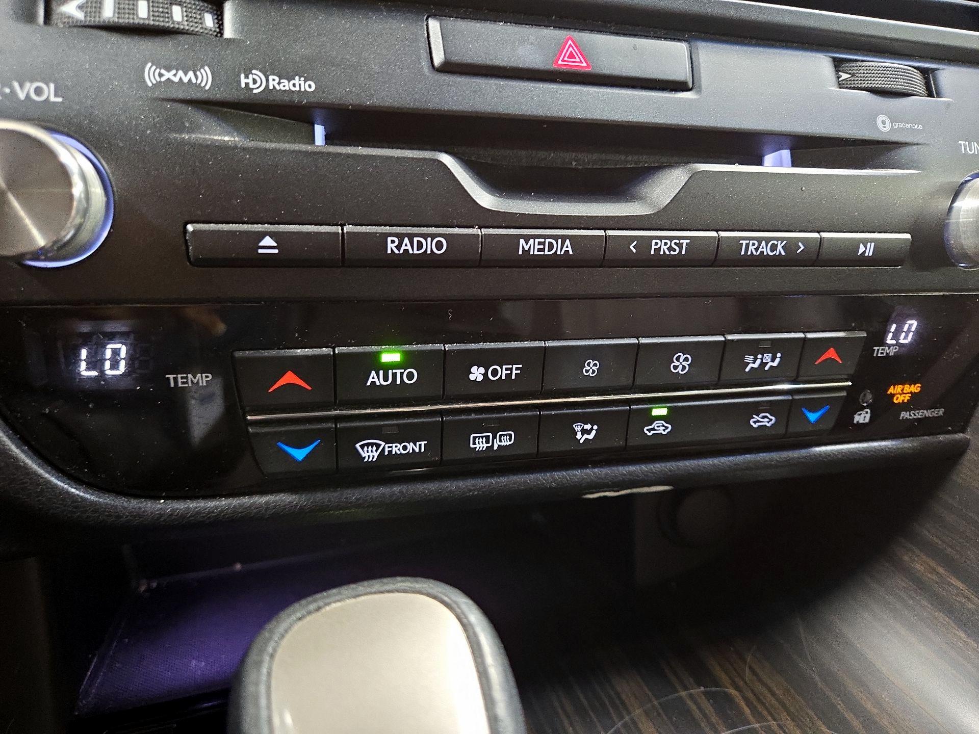 Thumbnail: 2016 Lexus RX - 16