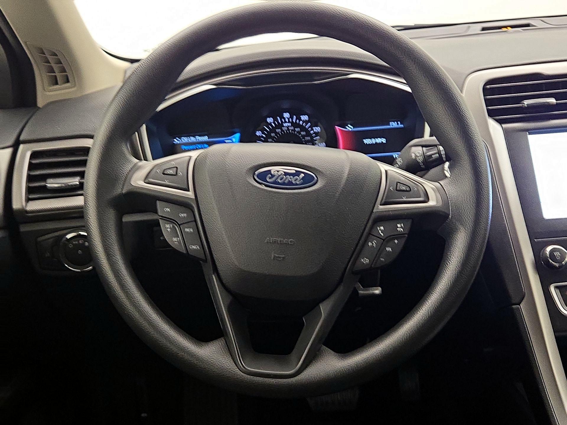 Thumbnail: 2020 Ford Fusion - 10