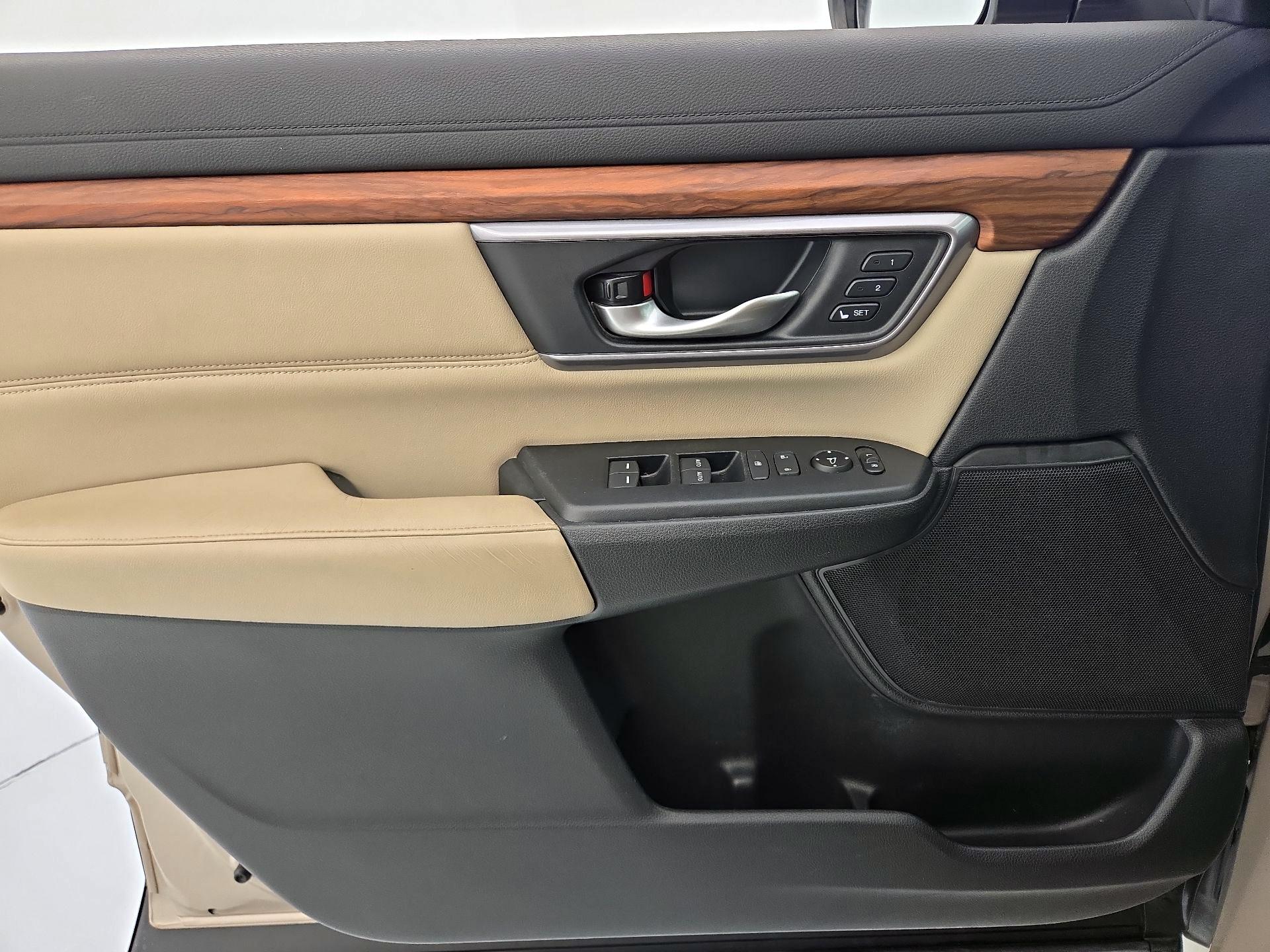 Thumbnail: 2017 Honda CR-V - 12