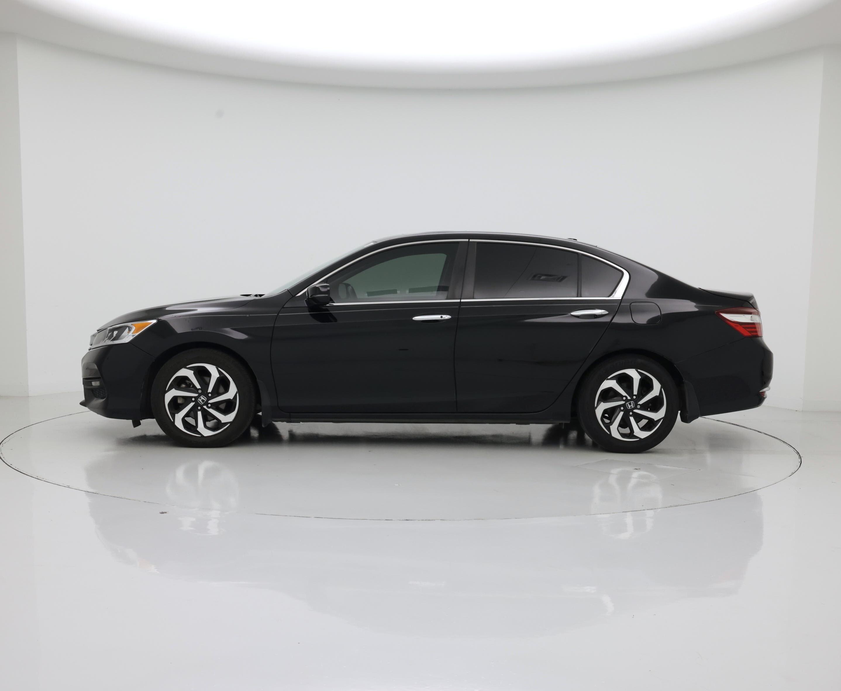 Thumbnail: 2016 Honda Accord - 3