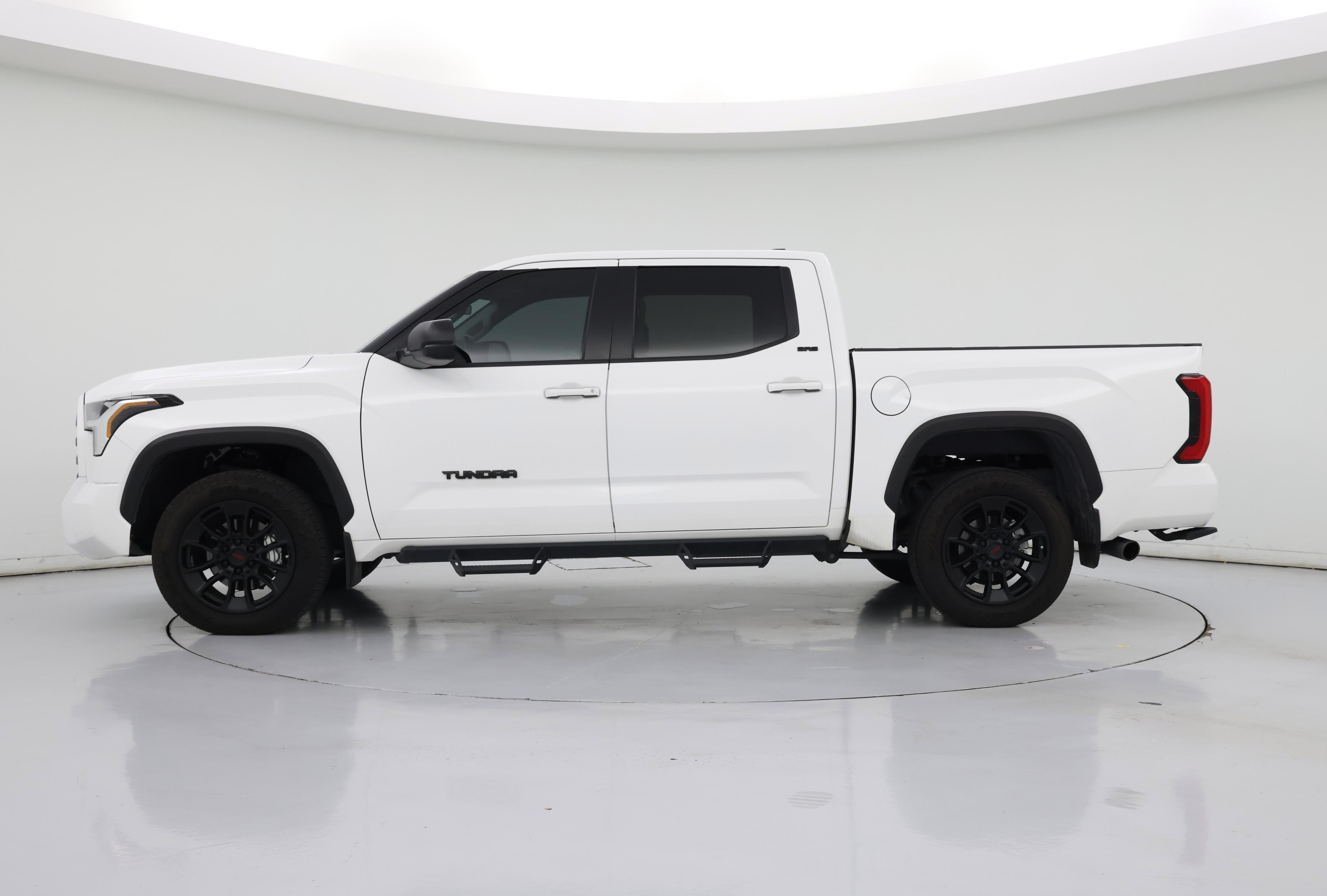 Thumbnail: 2024 Toyota Tundra - 3