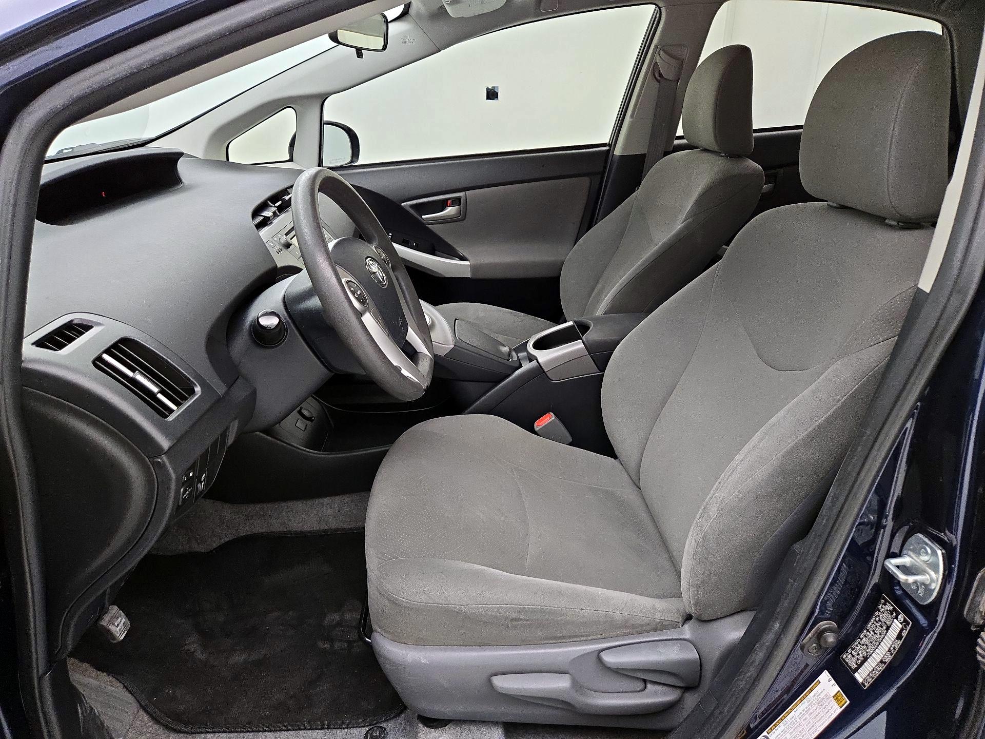 Thumbnail: 2015 Toyota Prius - 11