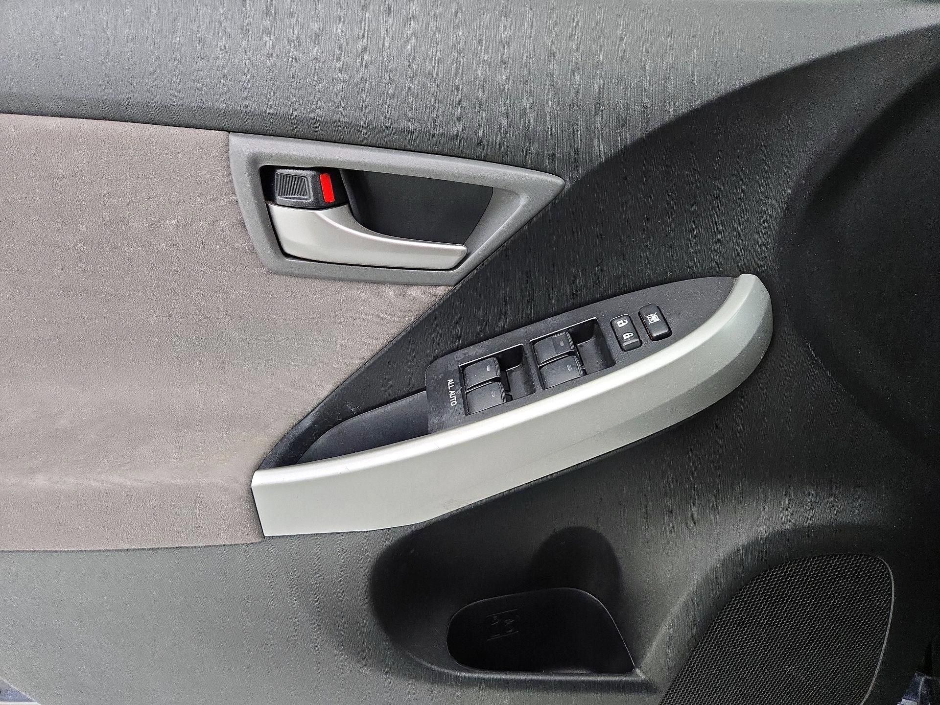 Thumbnail: 2015 Toyota Prius - 12