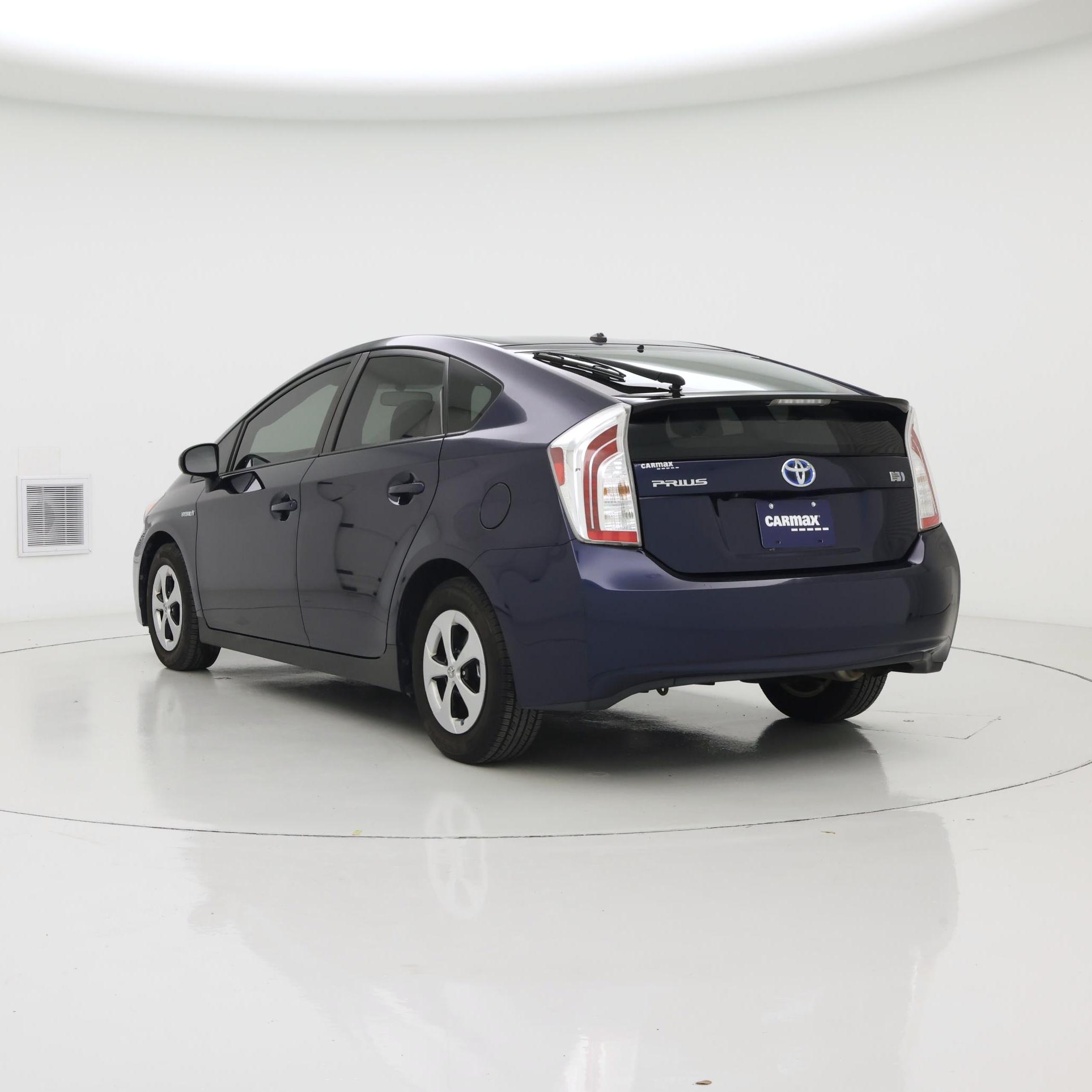 Thumbnail: 2015 Toyota Prius - 2