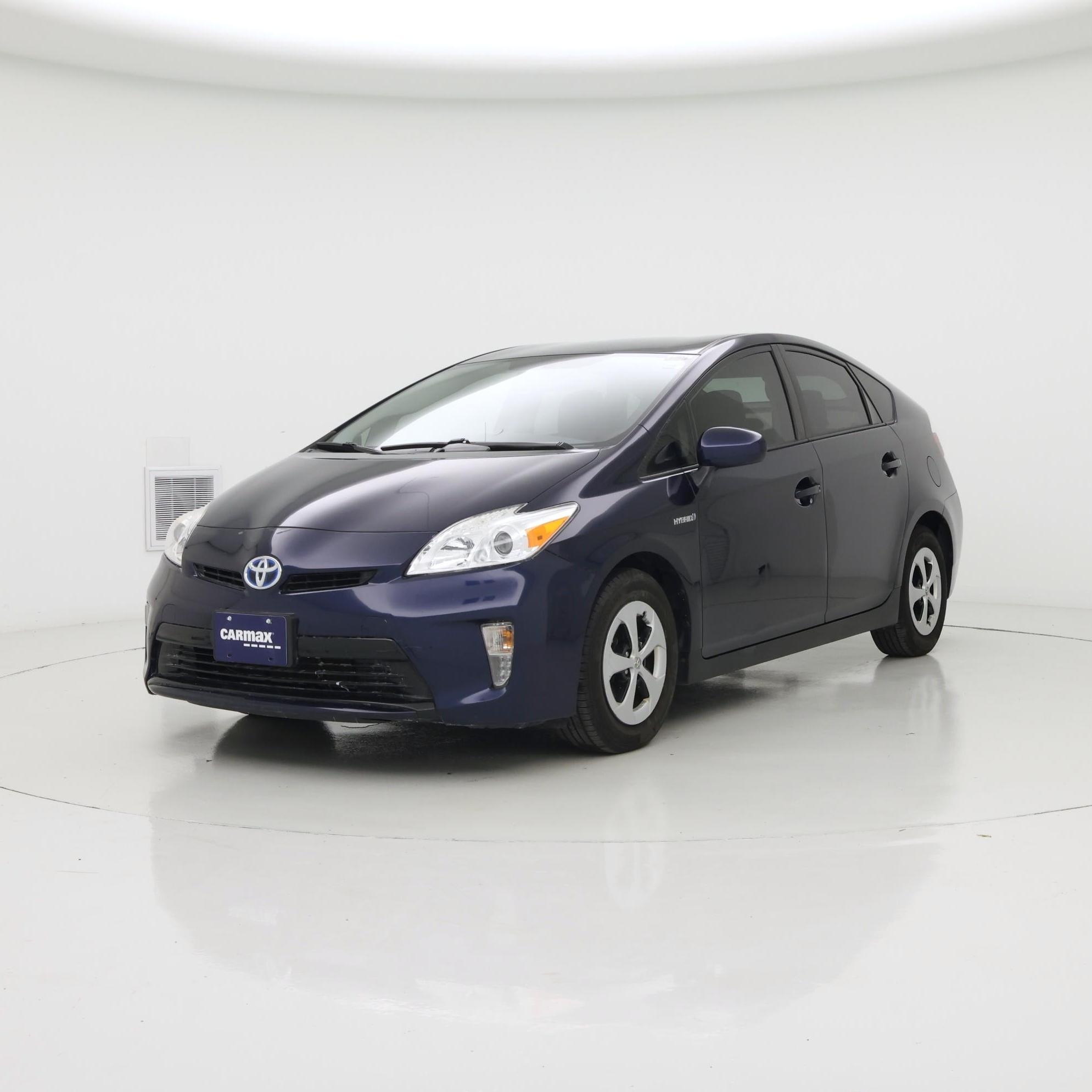 Thumbnail: 2015 Toyota Prius - 4