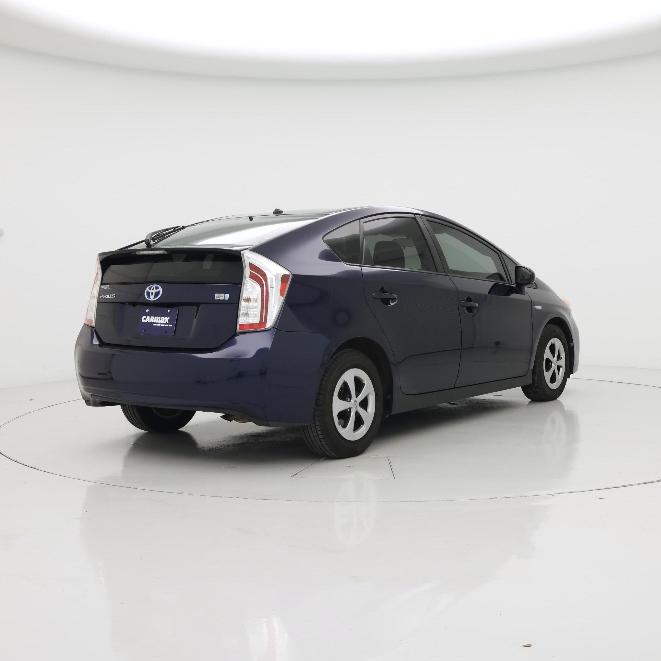 Thumbnail: 2015 Toyota Prius - 8