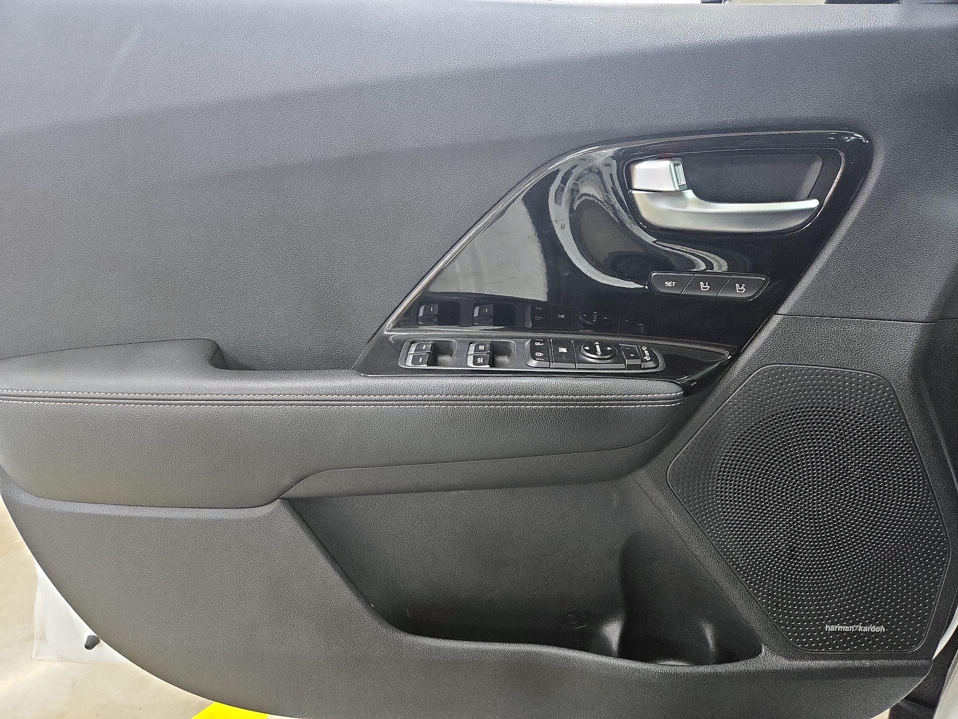 Thumbnail: 2019 Kia Niro - 12