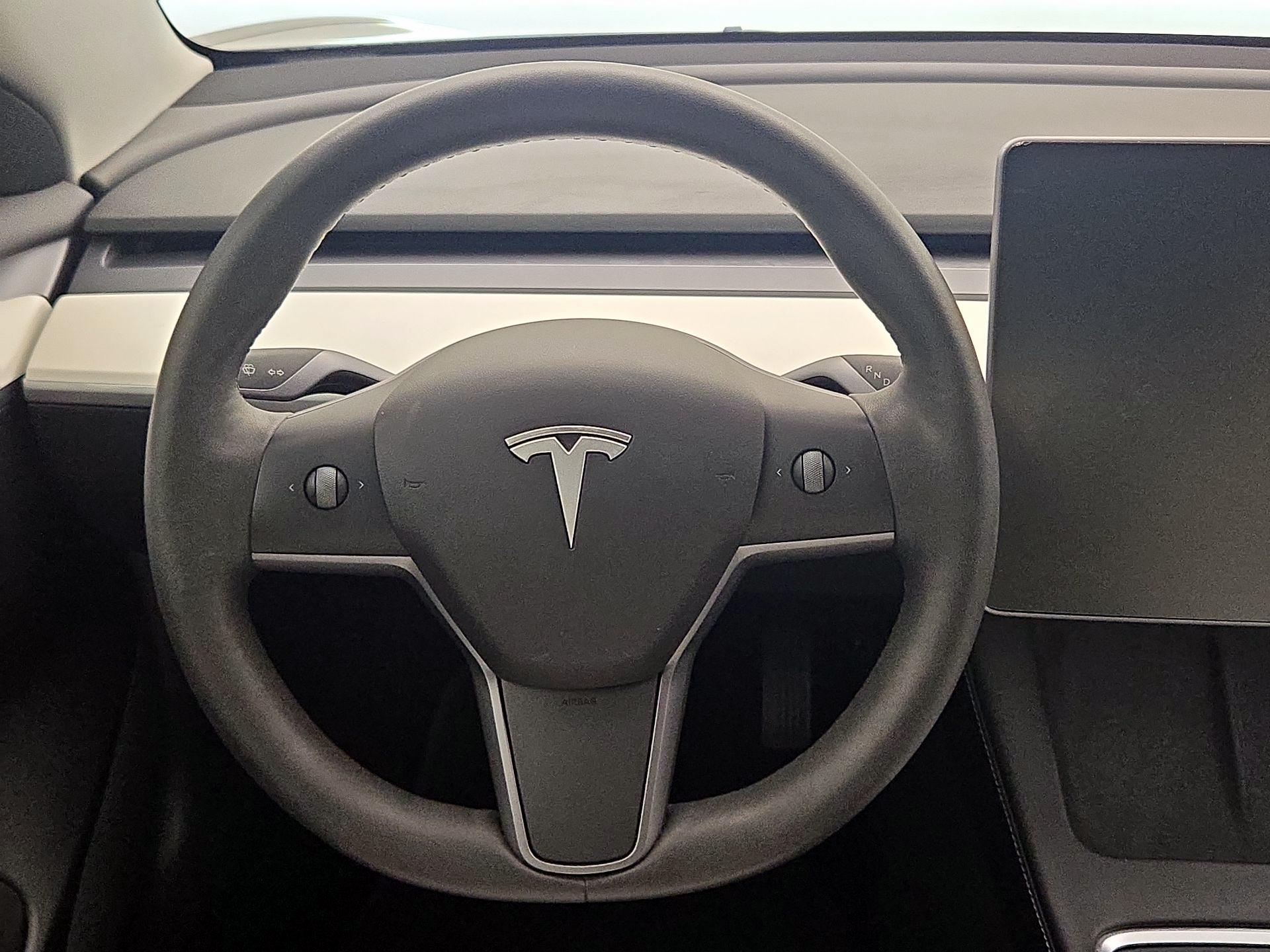 Thumbnail: 2021 Tesla Model 3 - 10