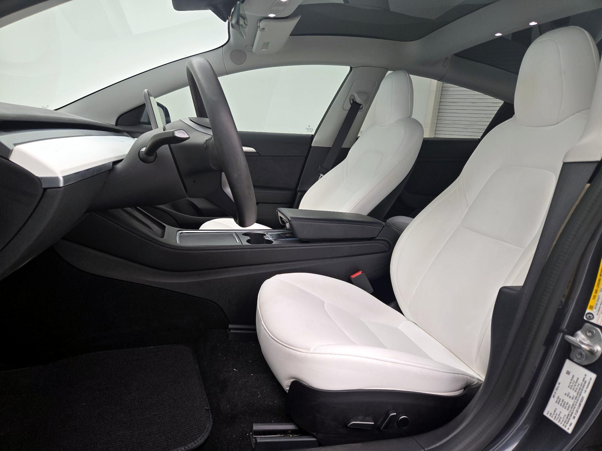 Thumbnail: 2021 Tesla Model 3 - 11