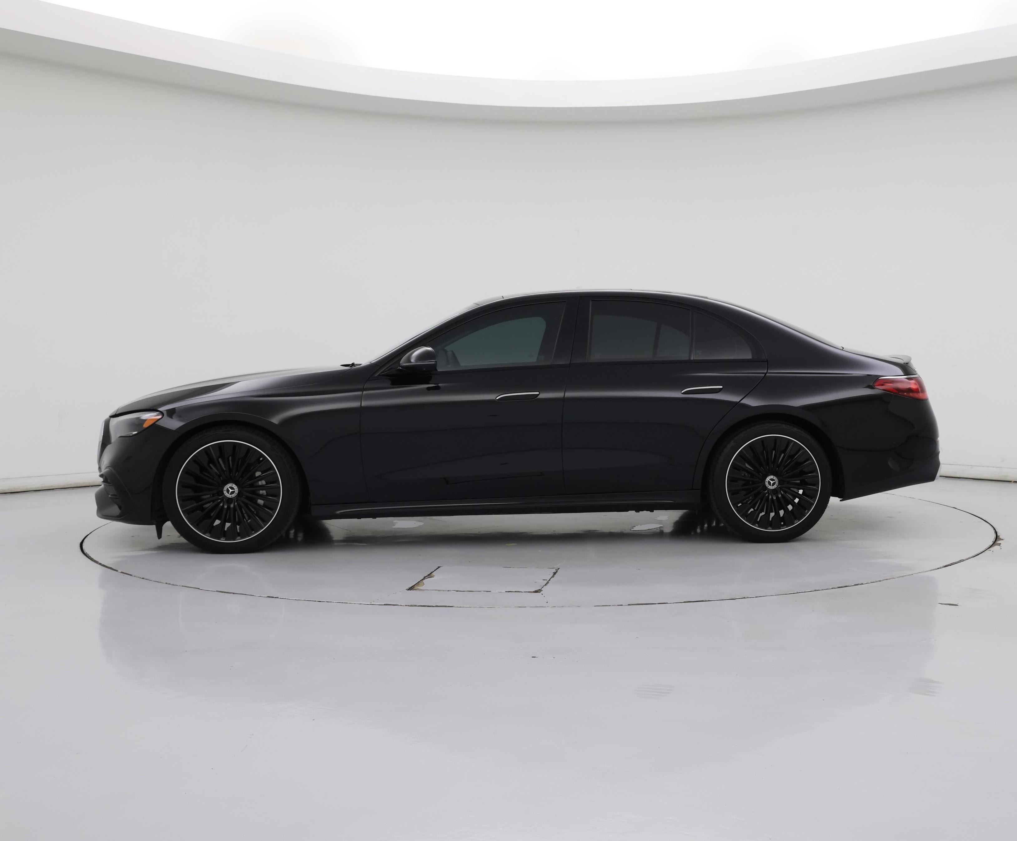 Thumbnail: 2024 Mercedes-Benz E-Class - 3