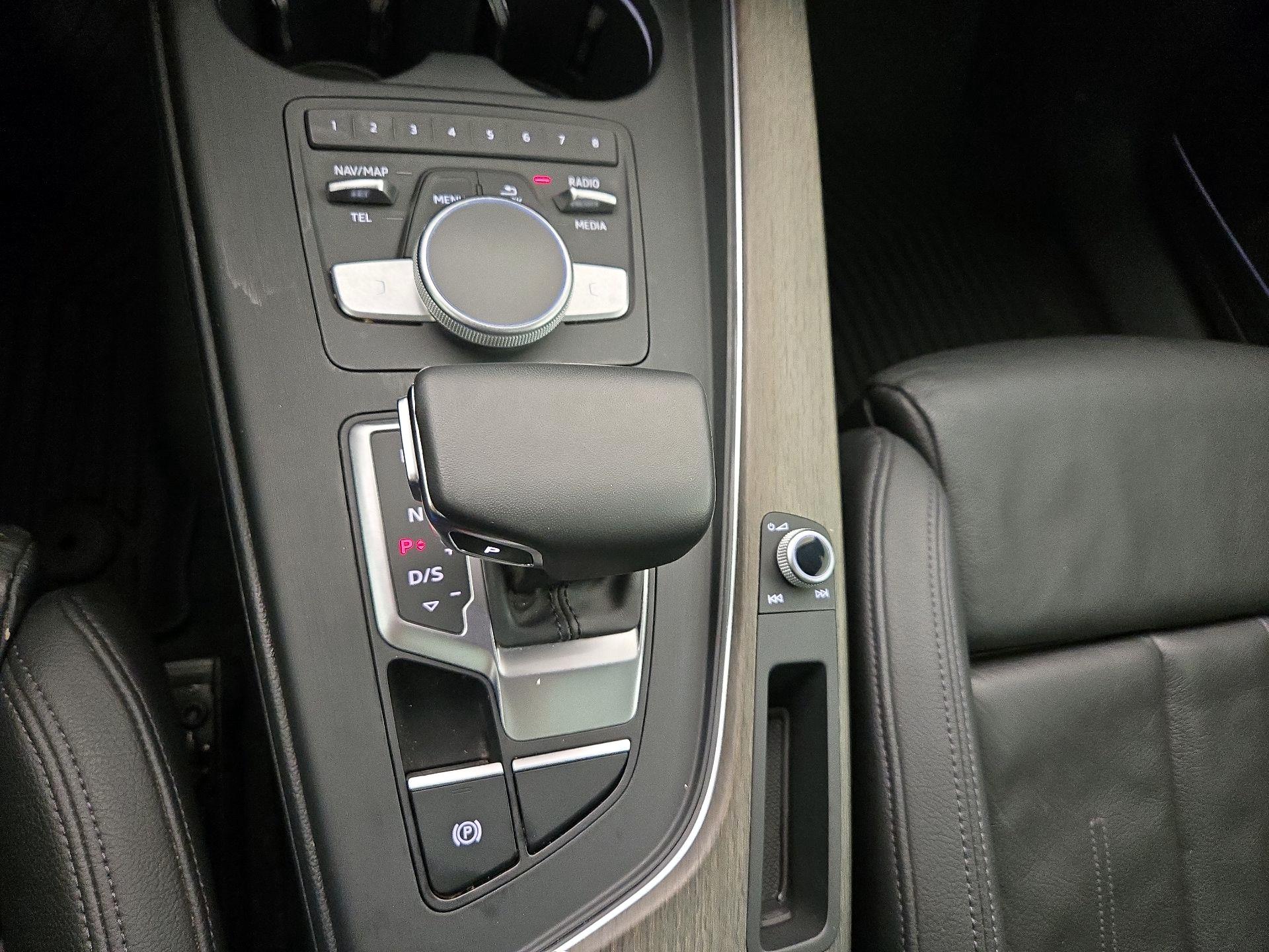 Thumbnail: 2018 Audi A4 - 18