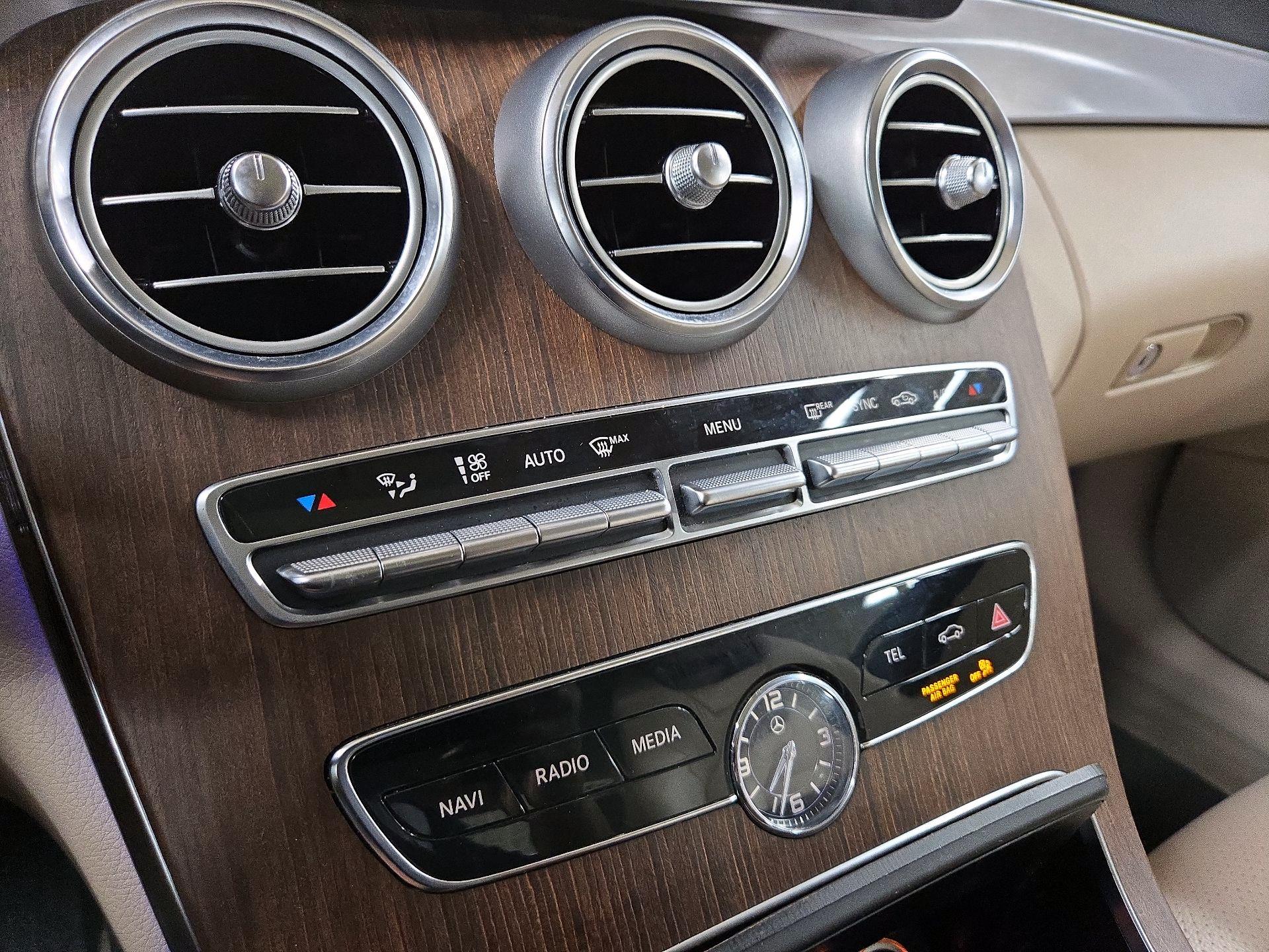 Thumbnail: 2019 Mercedes-Benz C-Class - 16