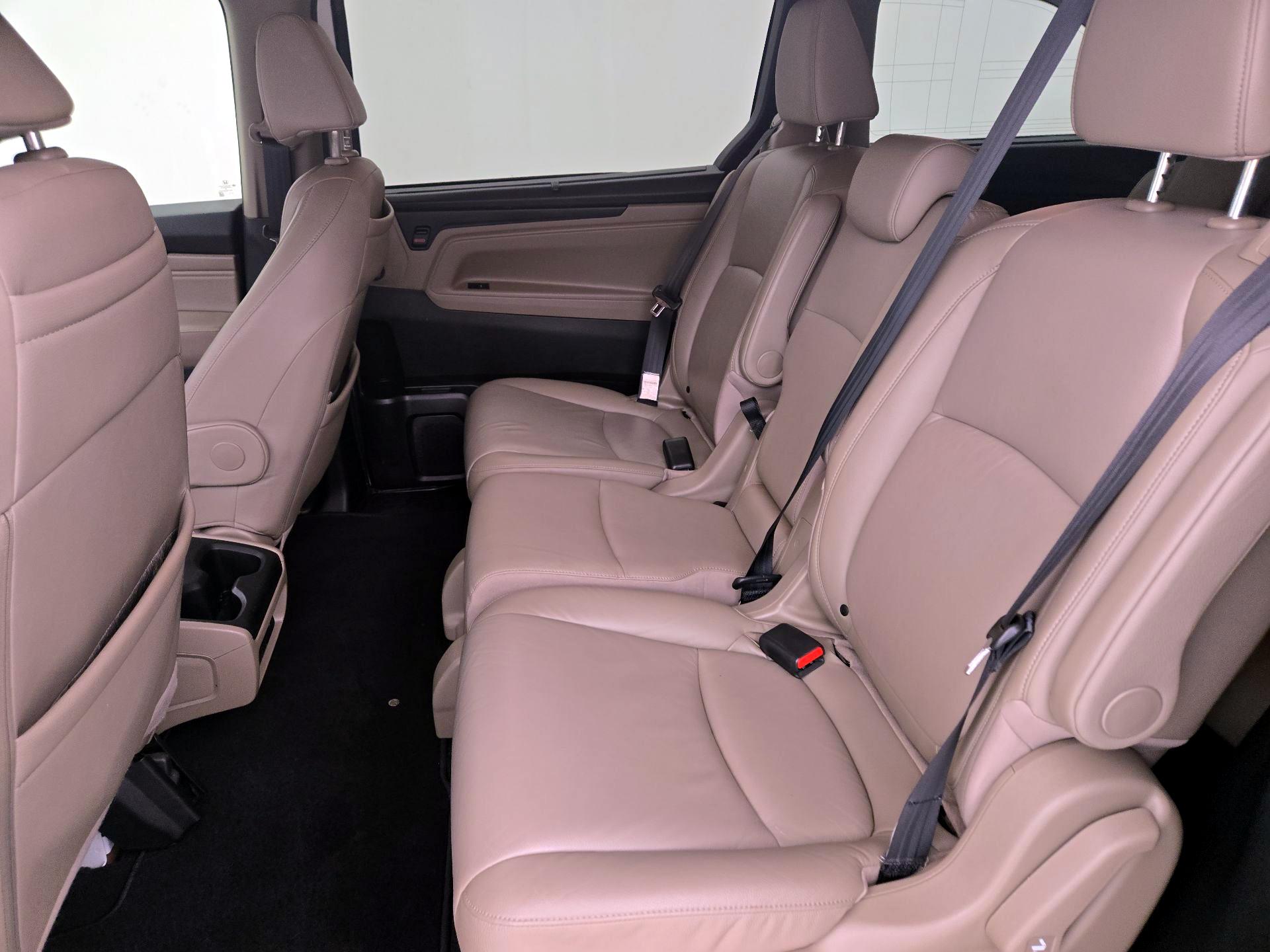 Thumbnail: 2018 Honda Odyssey - 18