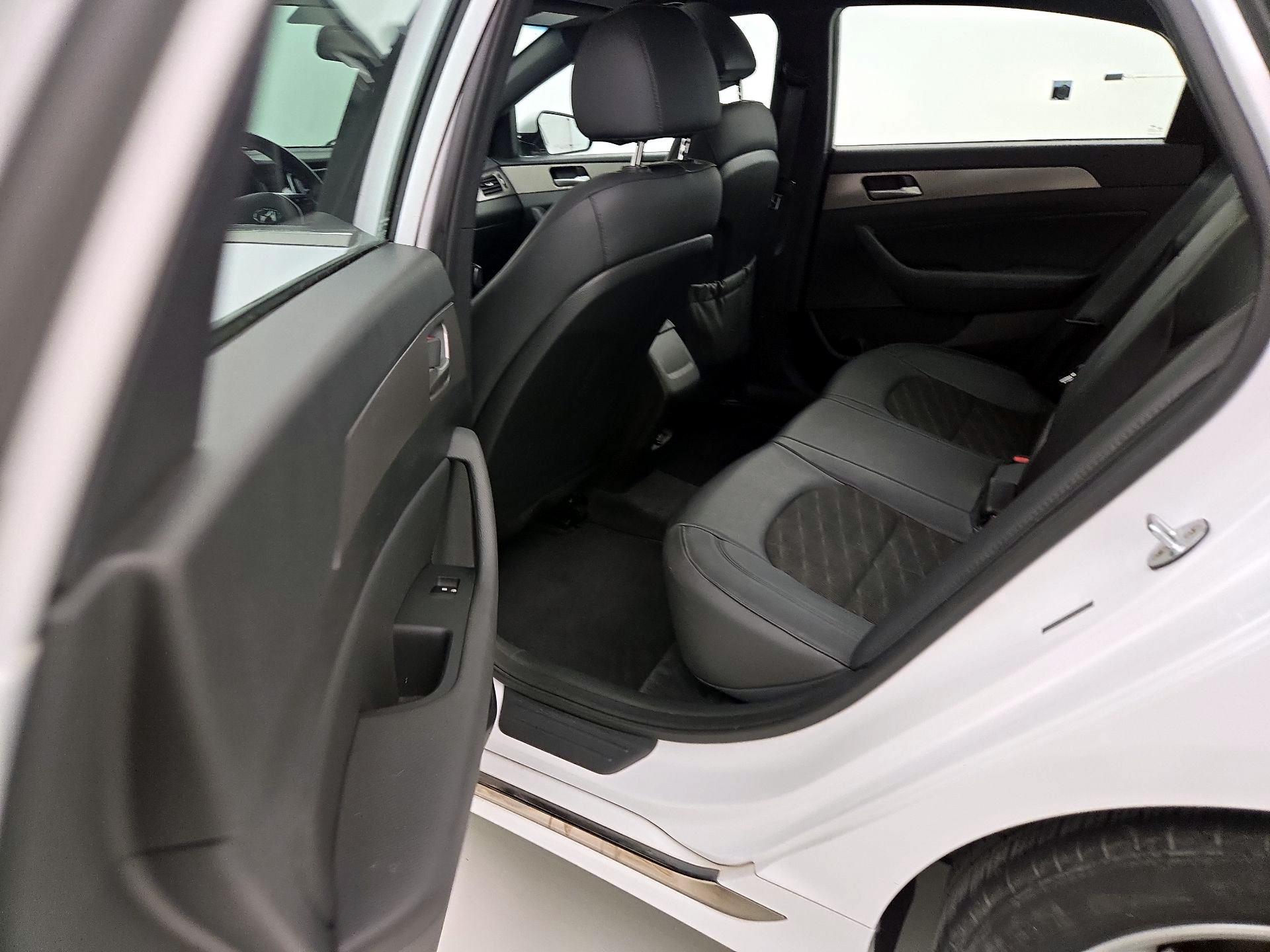 Thumbnail: 2018 Hyundai Sonata - 20