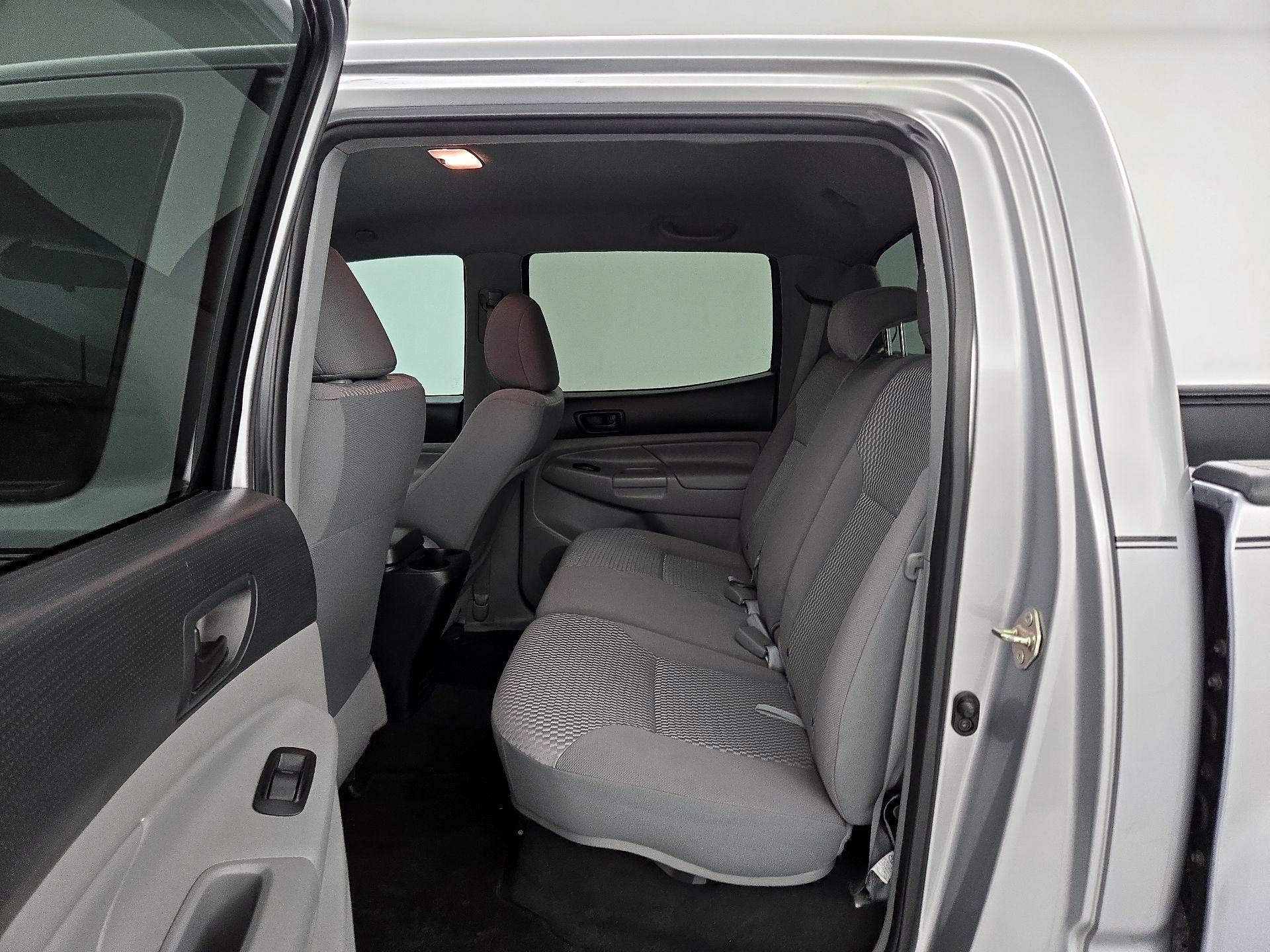 Thumbnail: 2015 Toyota Tacoma - 19