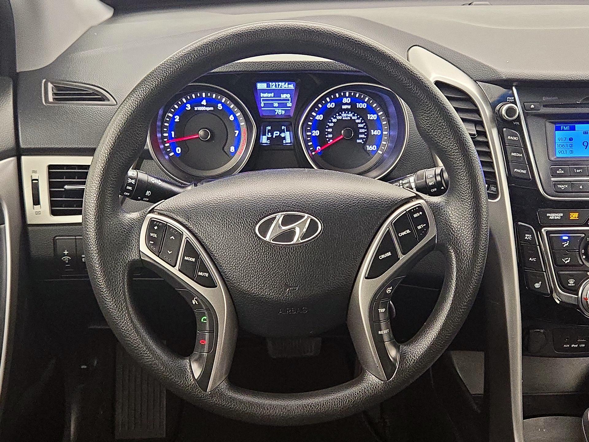 Thumbnail: 2014 Hyundai Elantra - 10