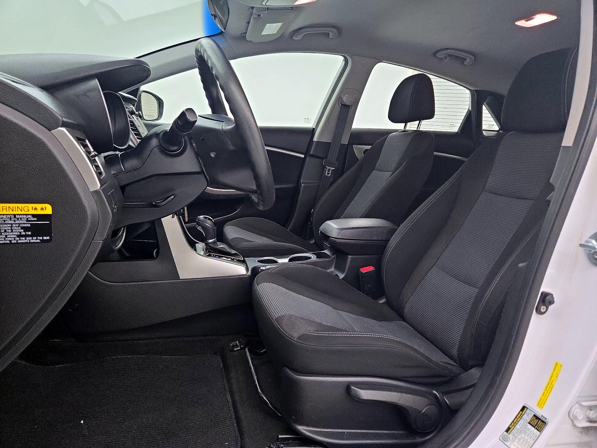 Thumbnail: 2014 Hyundai Elantra - 11