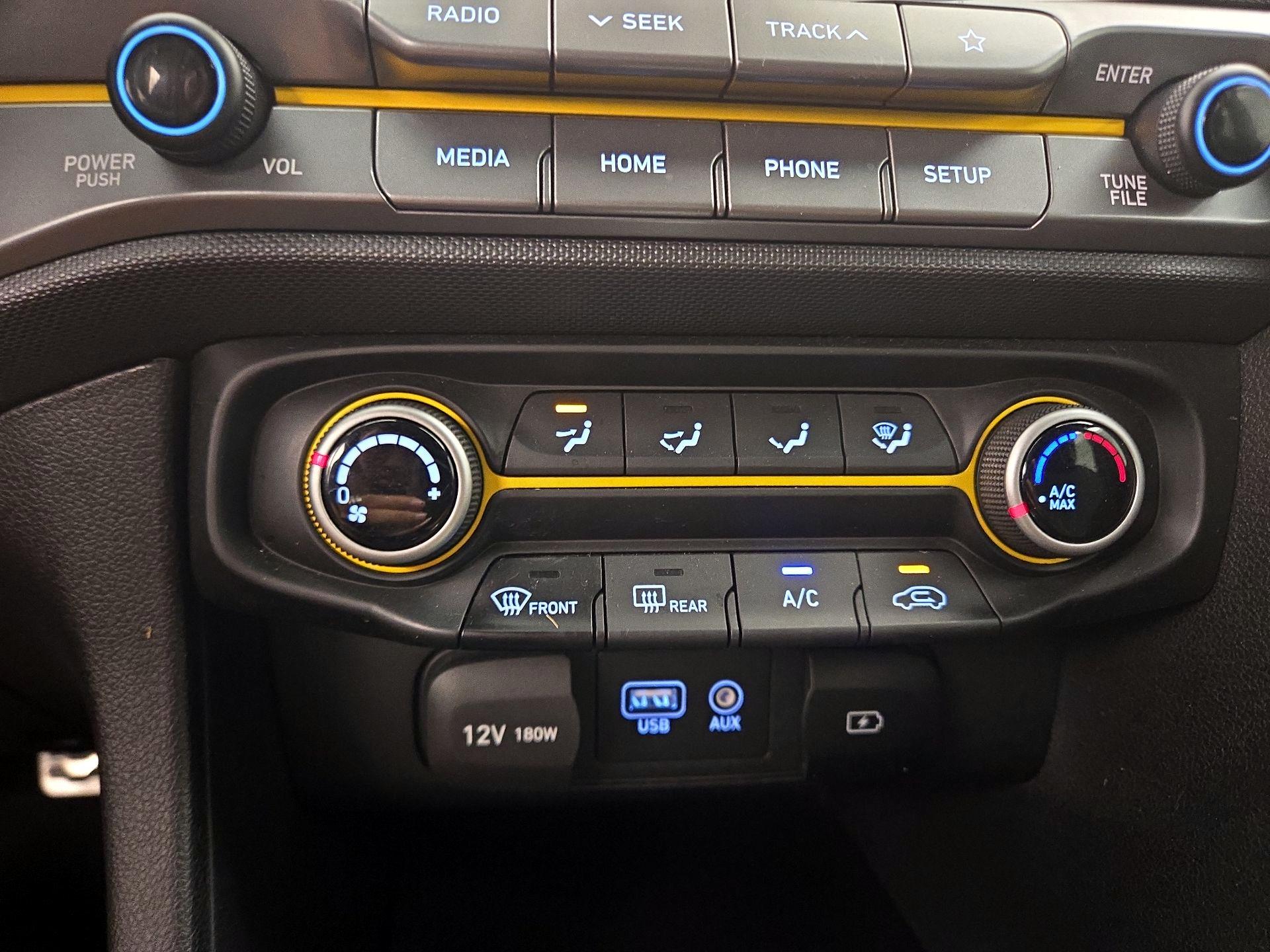 Thumbnail: 2020 Hyundai Veloster - 15