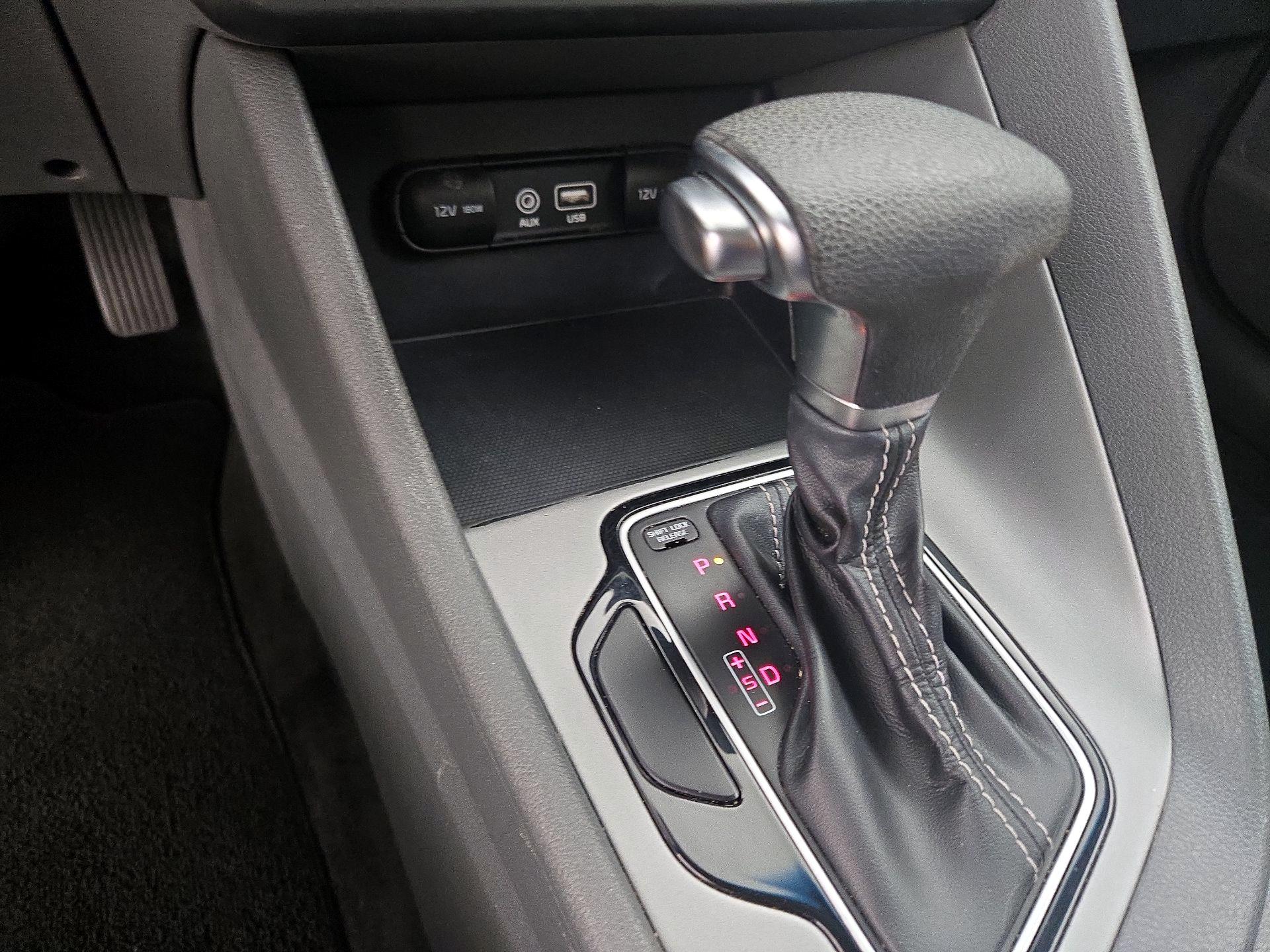 Thumbnail: 2019 Kia Niro - 17