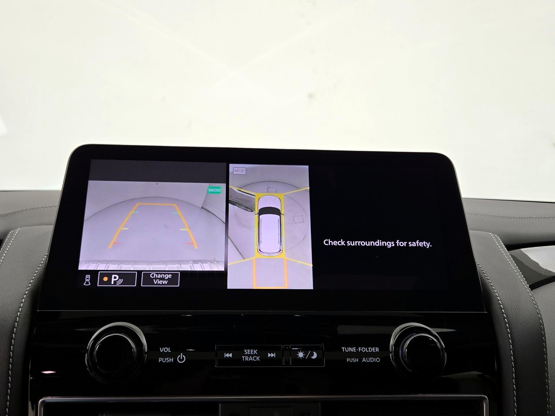 Thumbnail: 2023 INFINITI QX80 - 15