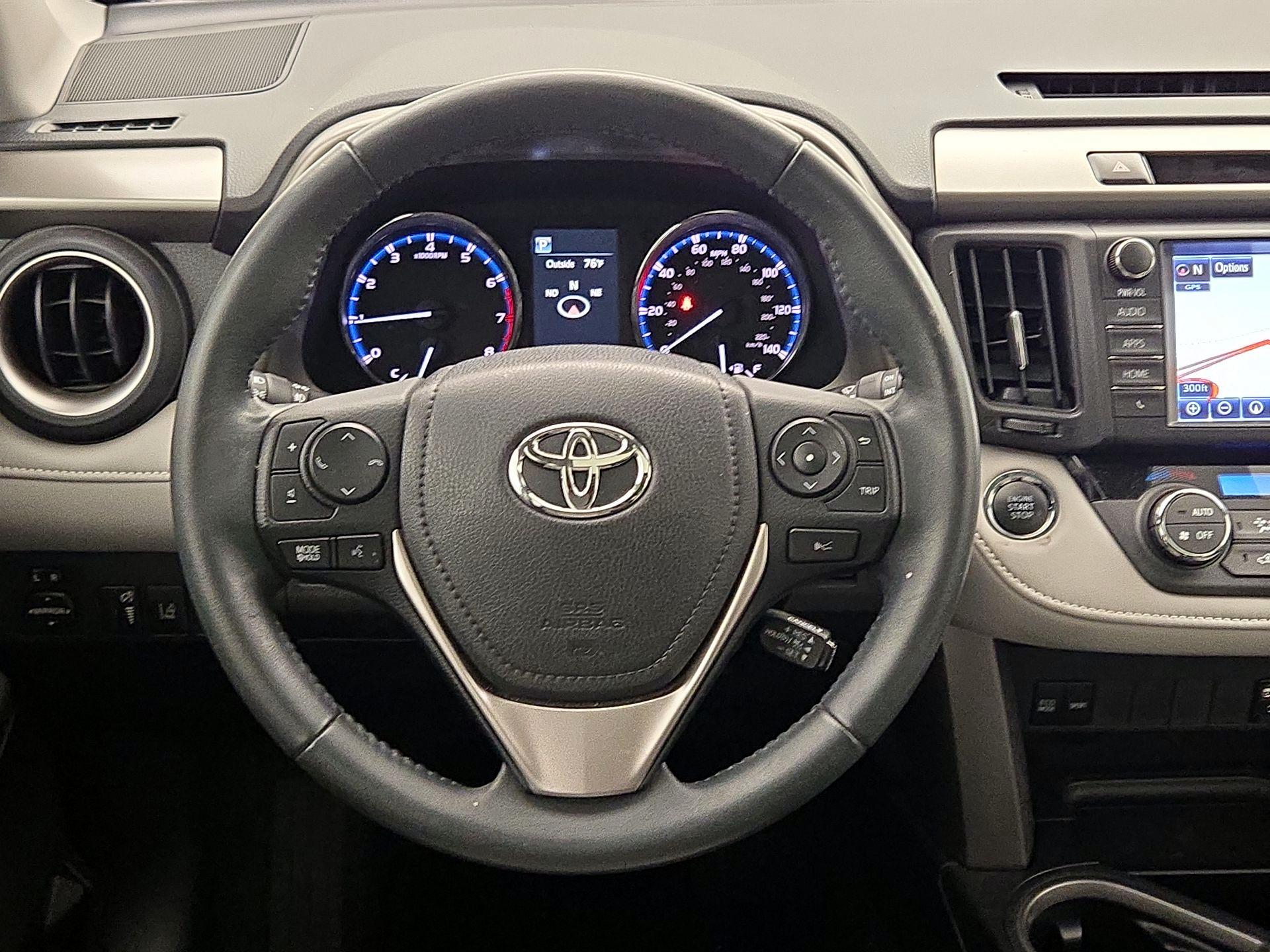 Thumbnail: 2016 Toyota RAV4 - 10