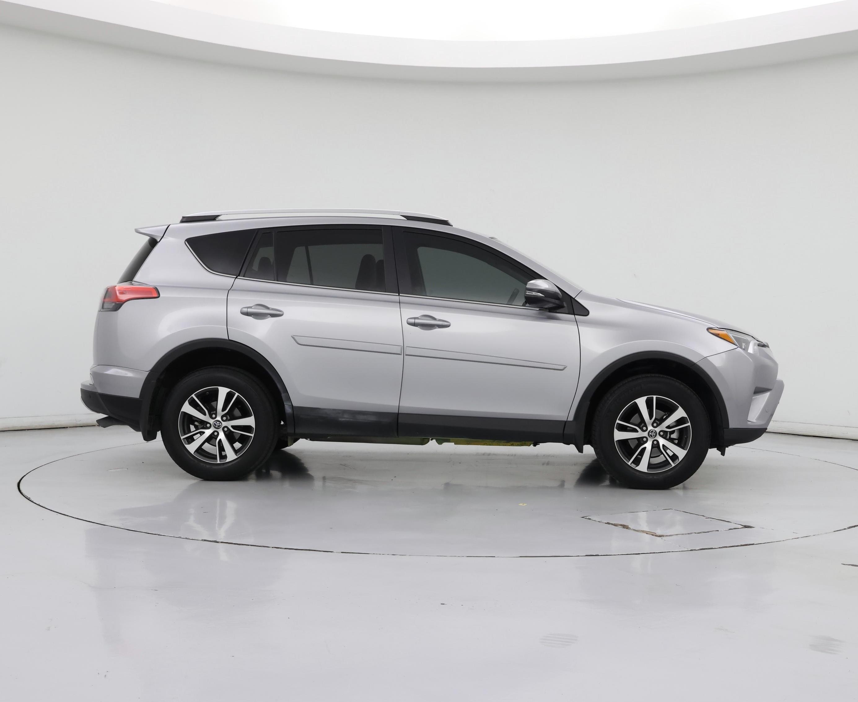Thumbnail: 2016 Toyota RAV4 - 7