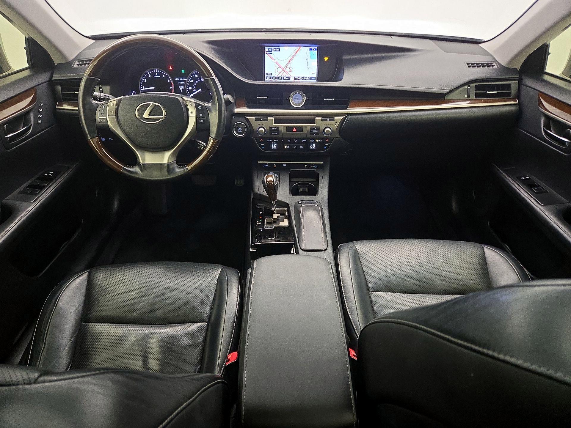 Thumbnail: 2015 Lexus ES - 9