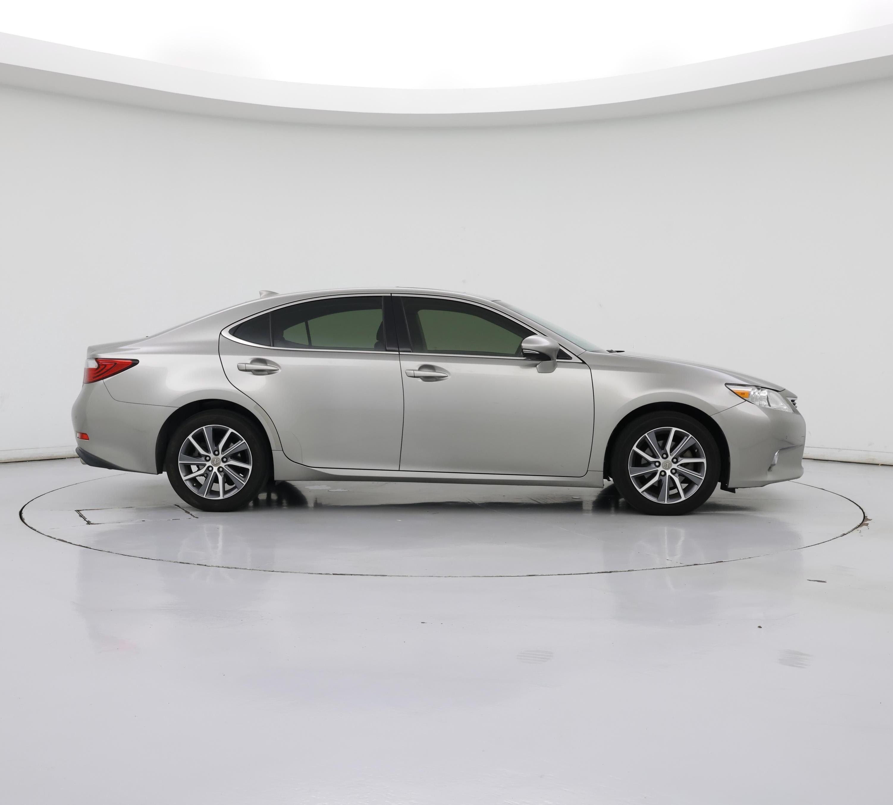 Thumbnail: 2015 Lexus ES - 7