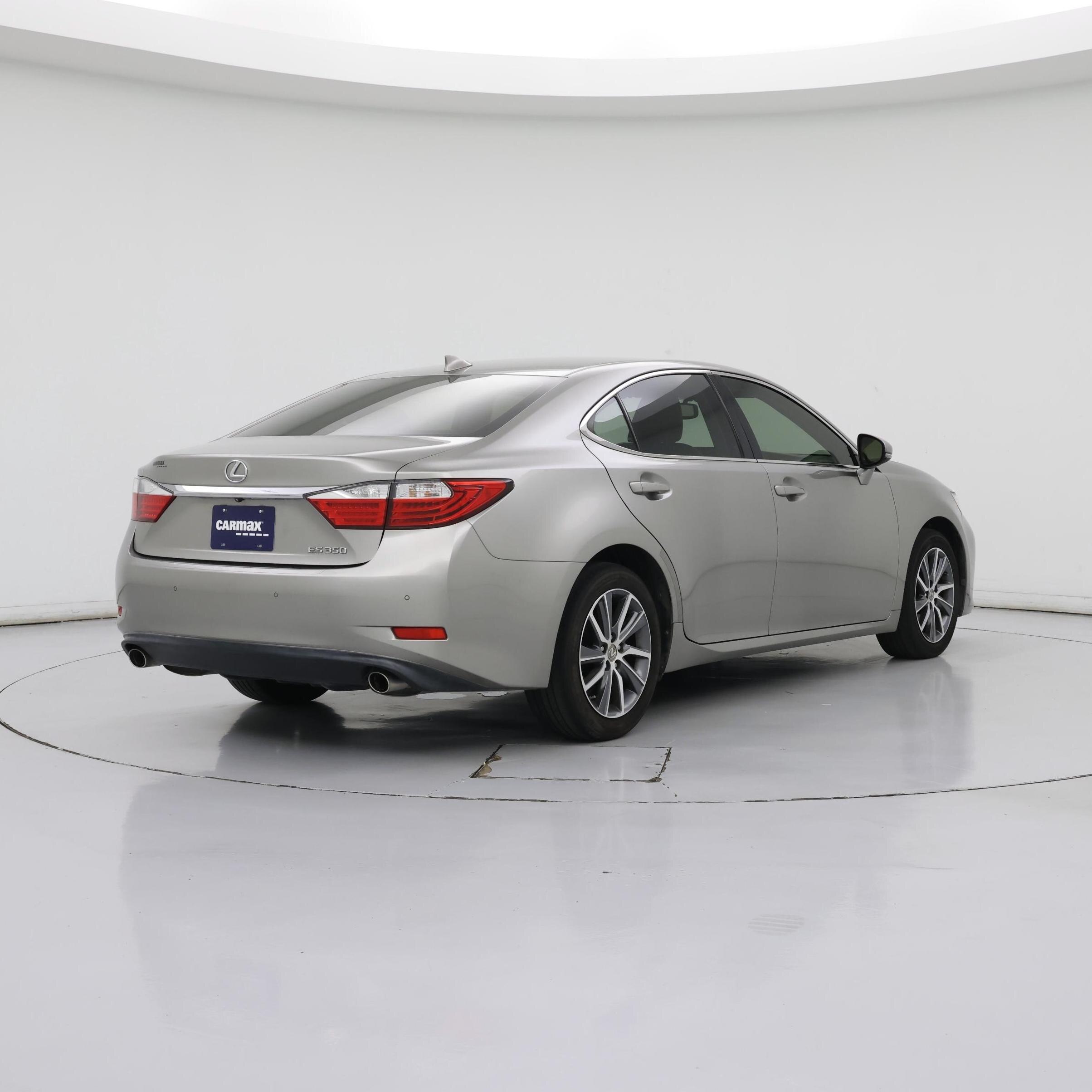 Thumbnail: 2015 Lexus ES - 8