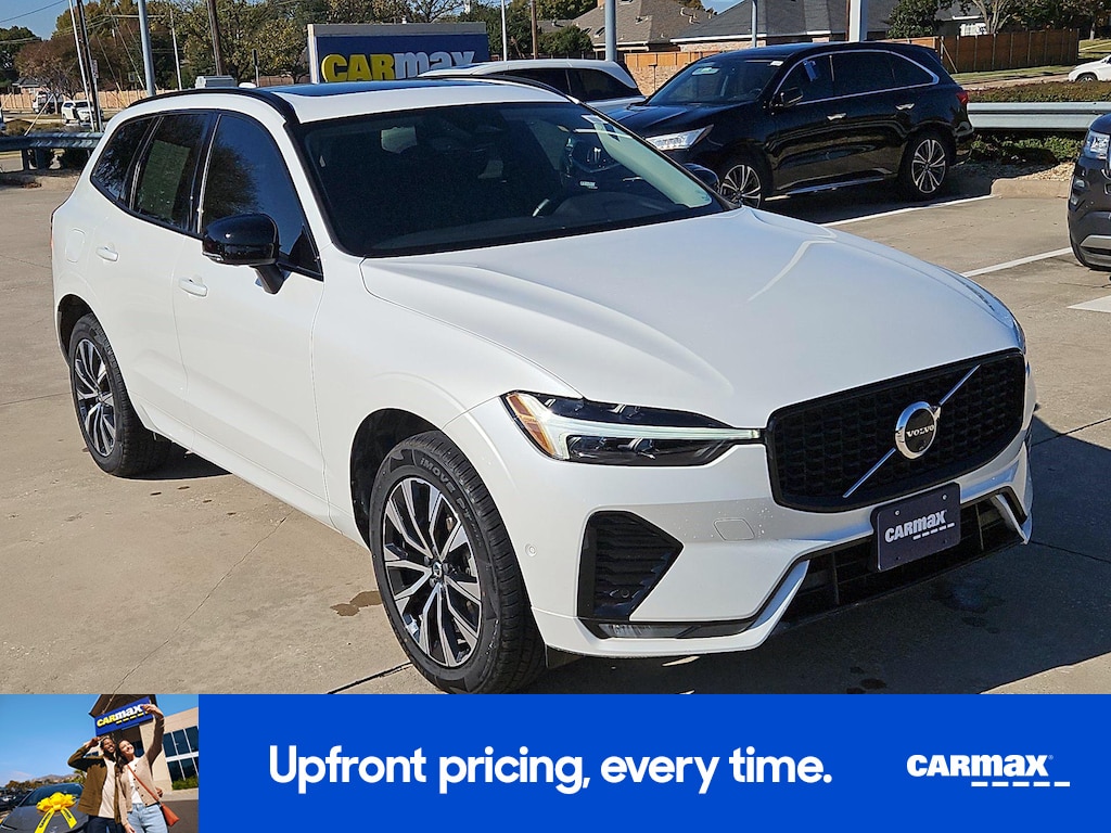 2024 Volvo XC60 B5 Plus Dark Theme