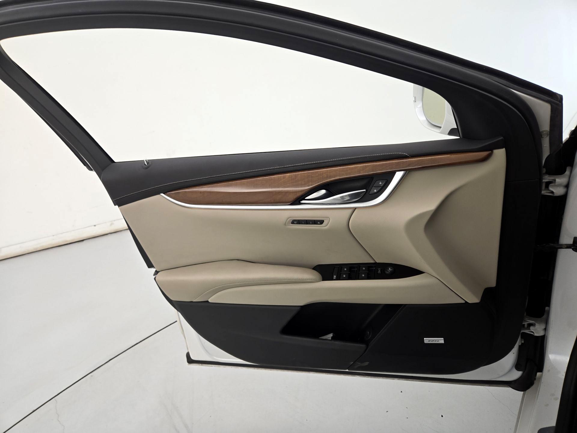 Thumbnail: 2018 Cadillac XTS - 12