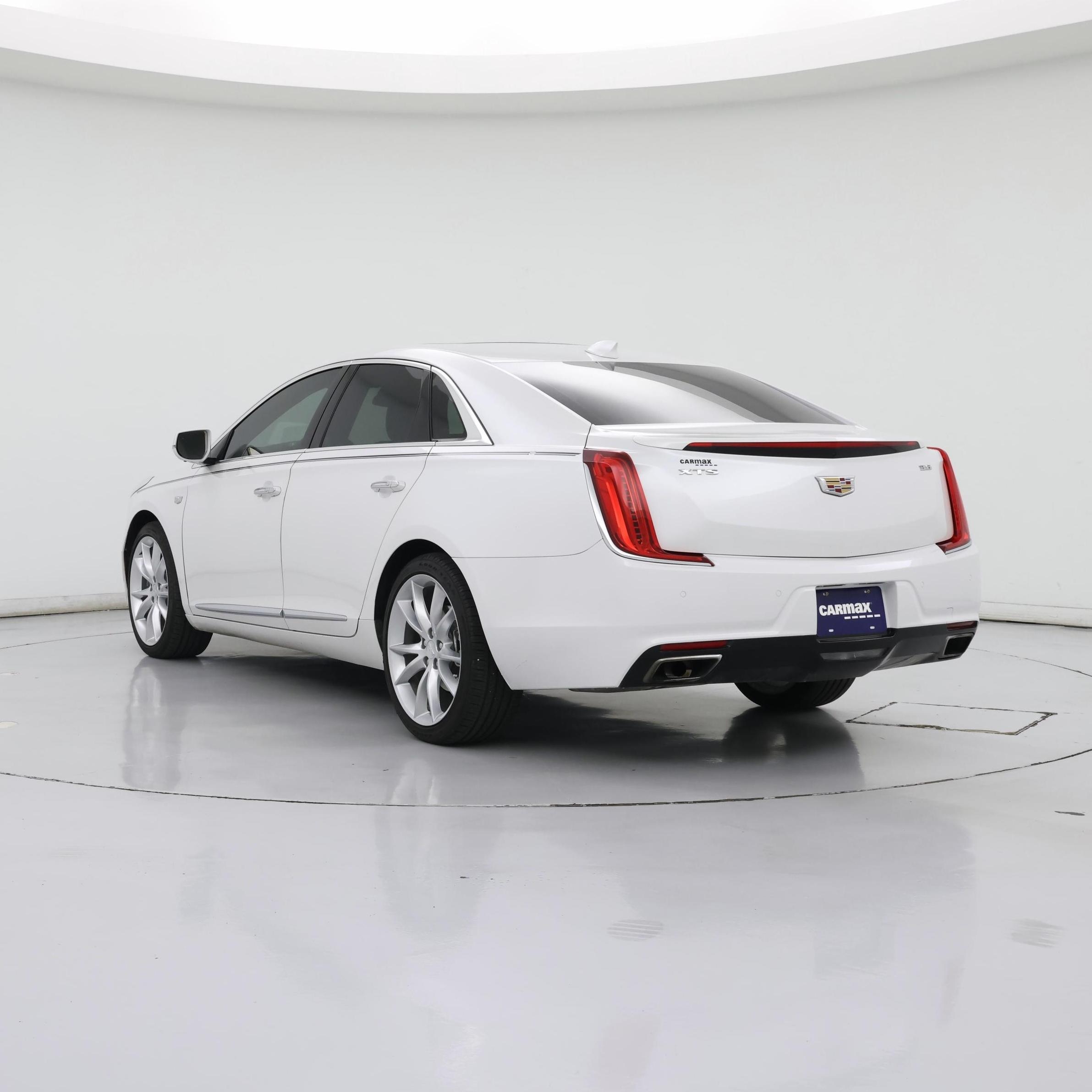 Thumbnail: 2018 Cadillac XTS - 2