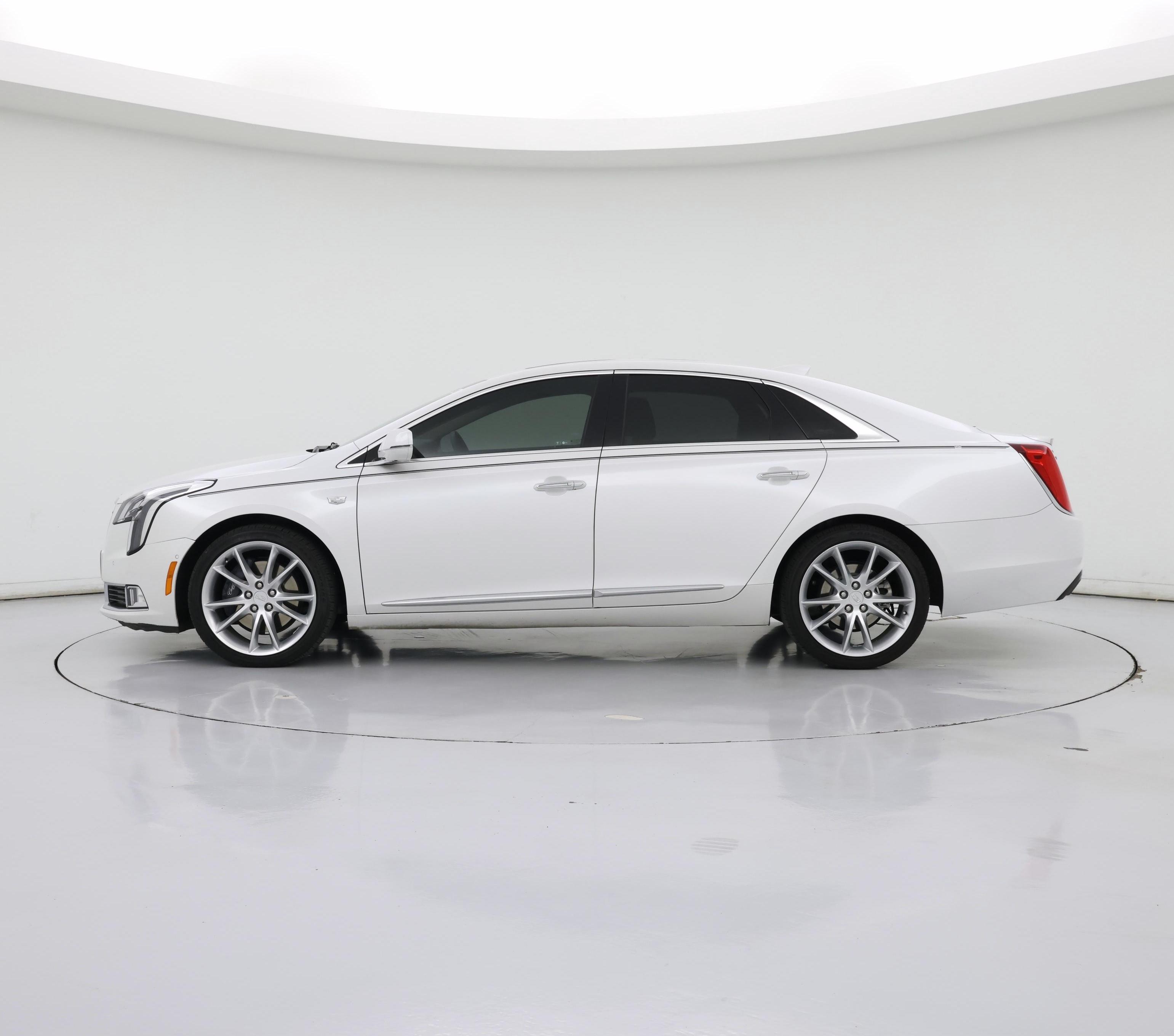 Thumbnail: 2018 Cadillac XTS - 3