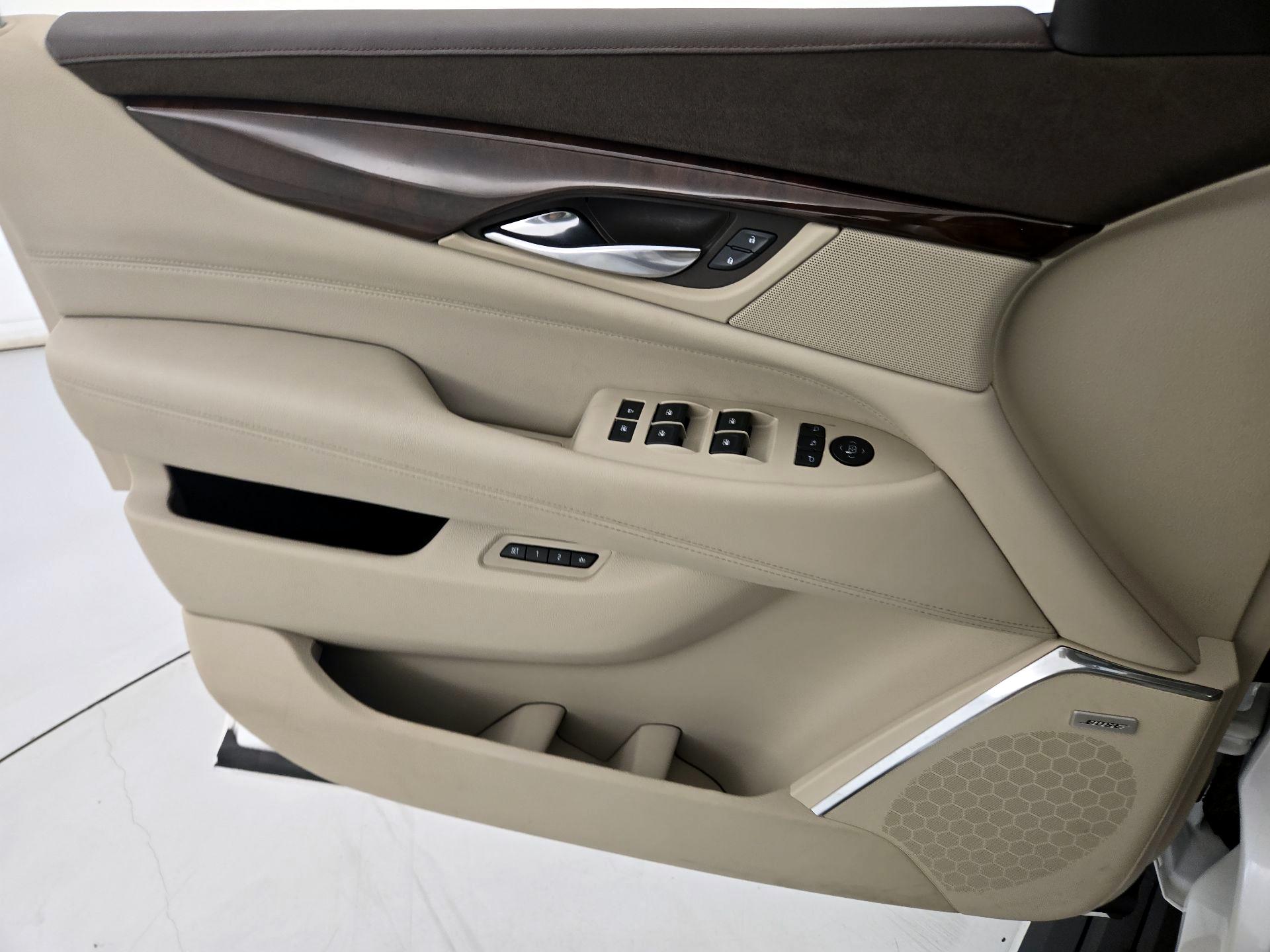 Thumbnail: 2016 Cadillac Escalade - 12