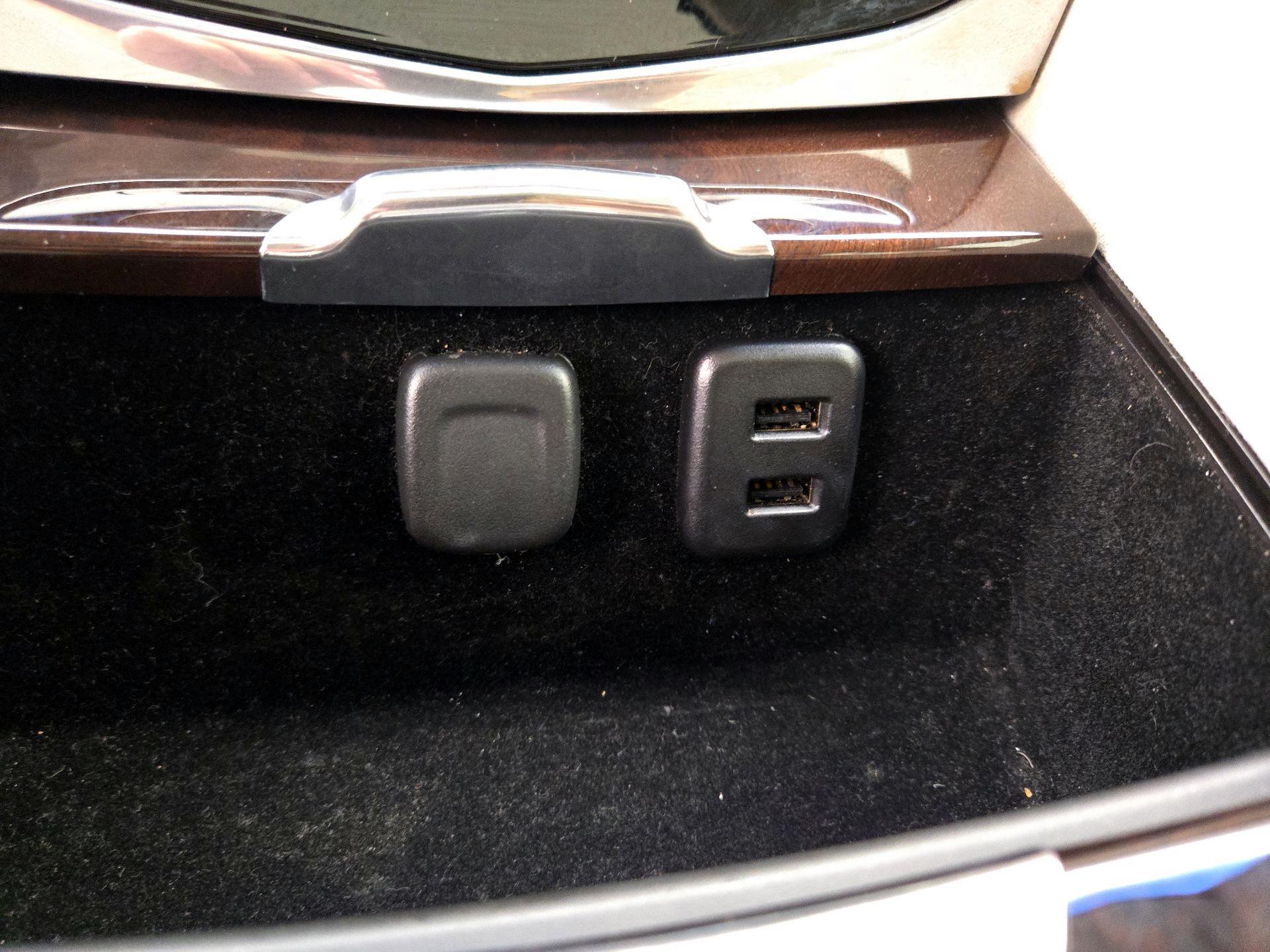 Thumbnail: 2016 Cadillac Escalade - 19