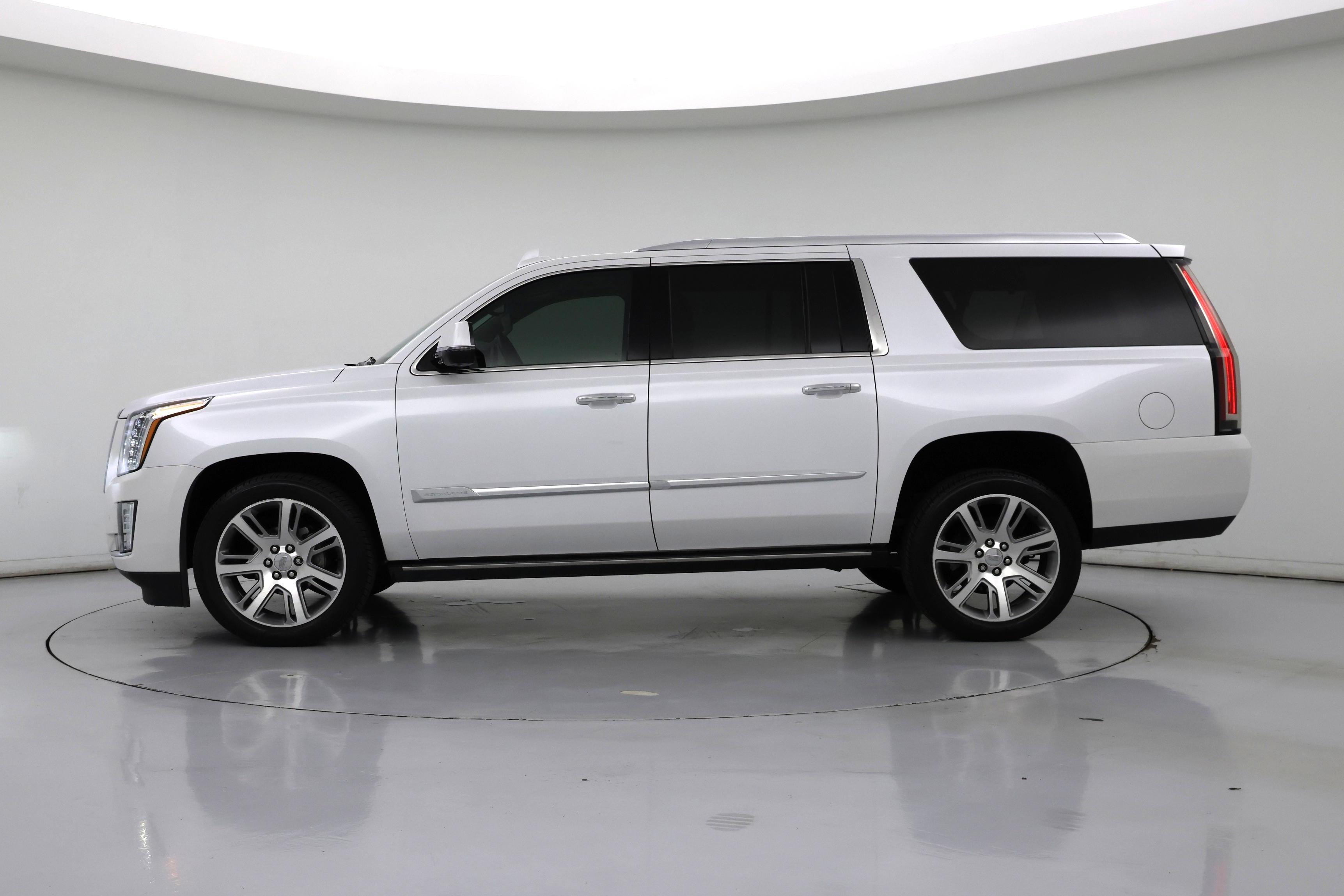Thumbnail: 2016 Cadillac Escalade - 3