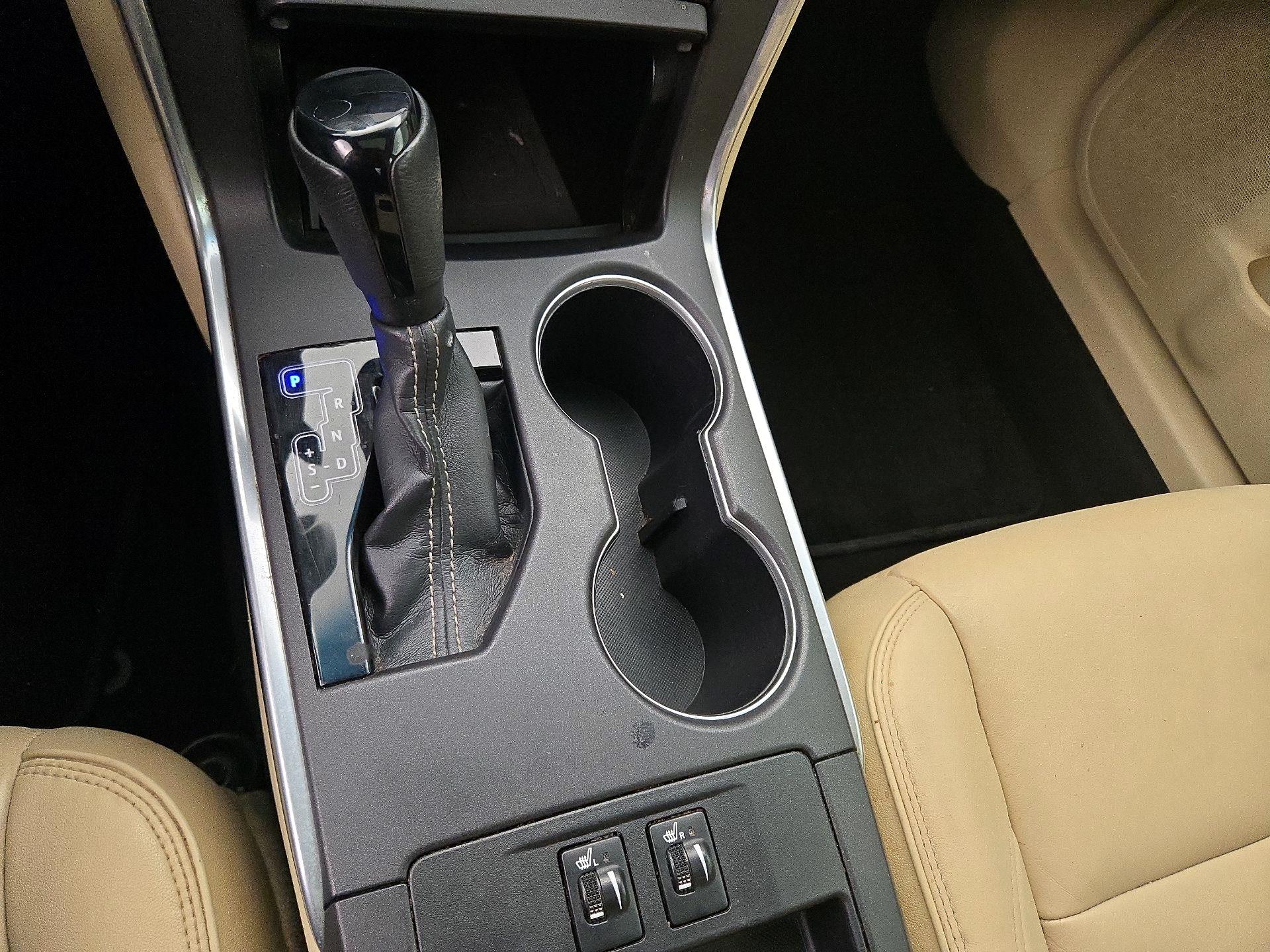 Thumbnail: 2015 Toyota Camry - 17