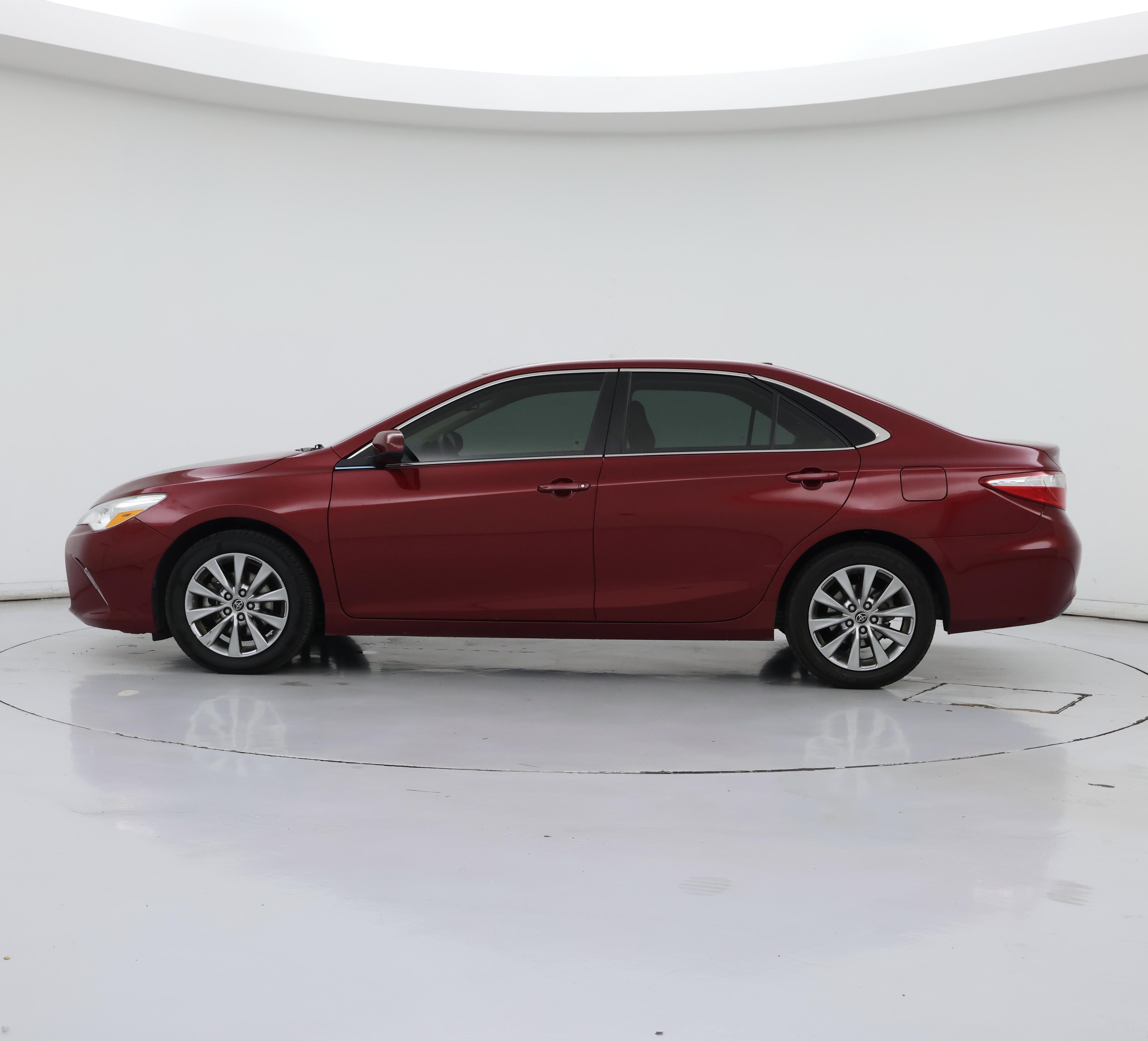 Thumbnail: 2015 Toyota Camry - 3