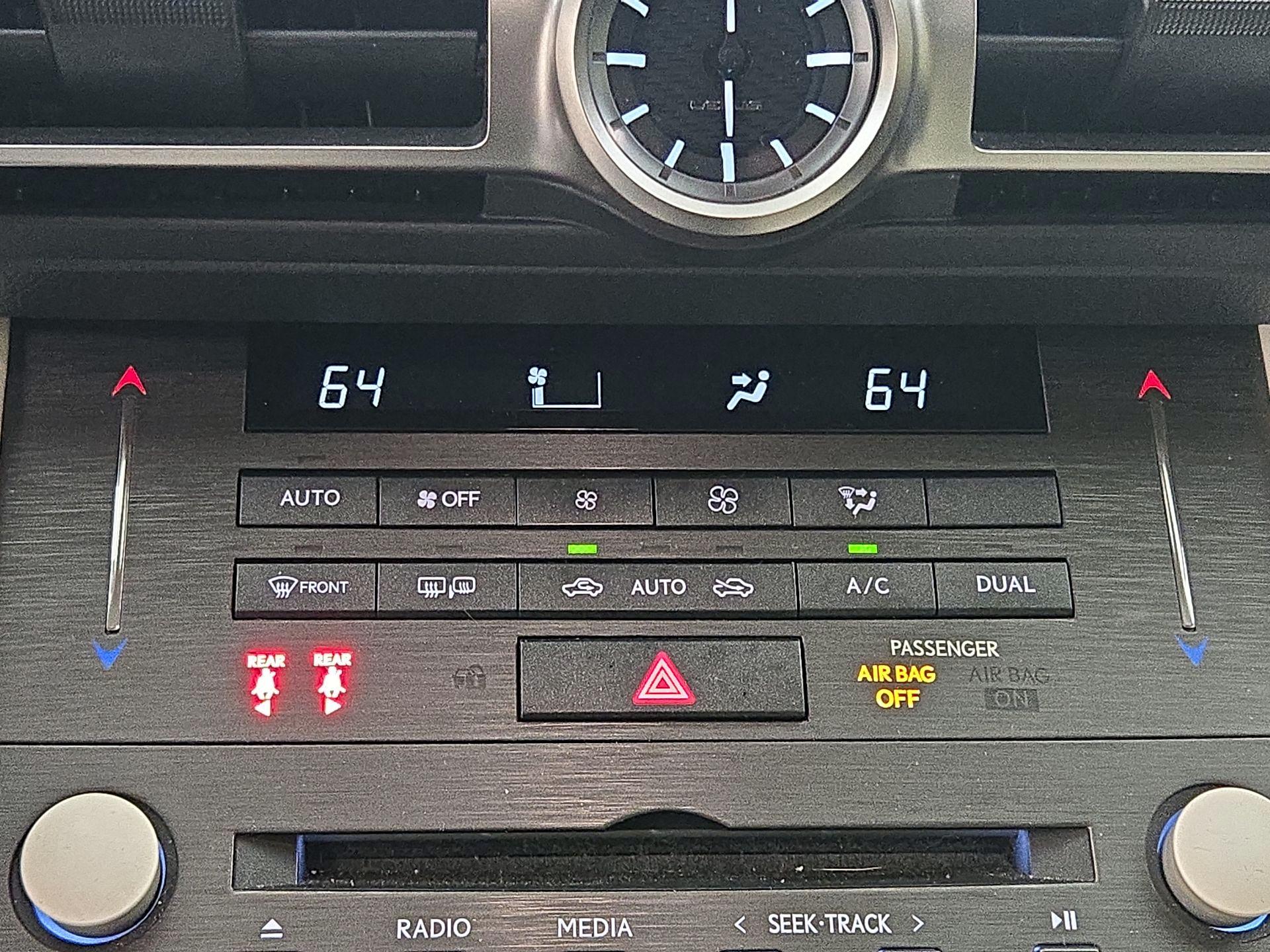 Thumbnail: 2021 Lexus RC - 17