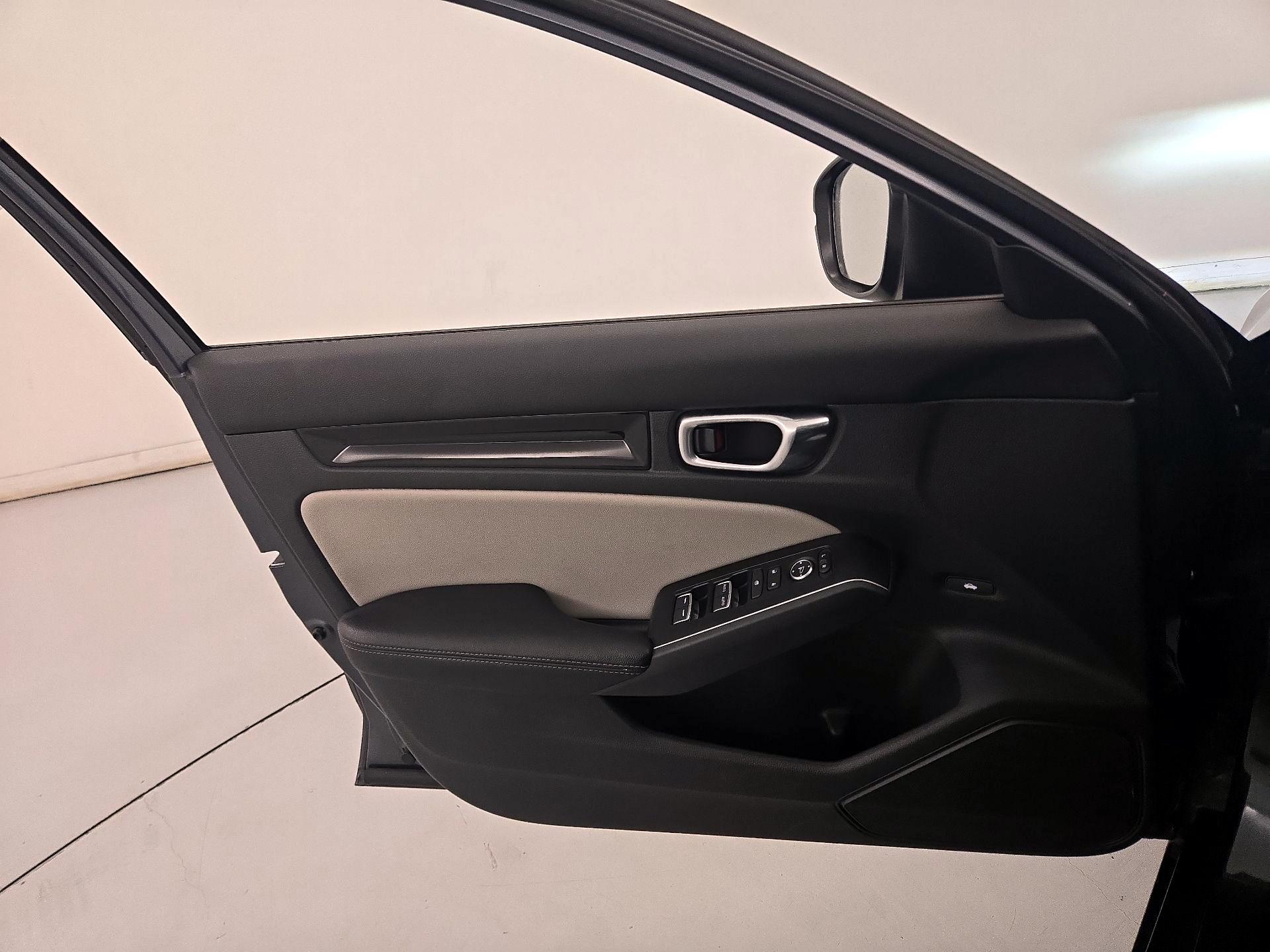Thumbnail: 2023 Honda Civic - 12