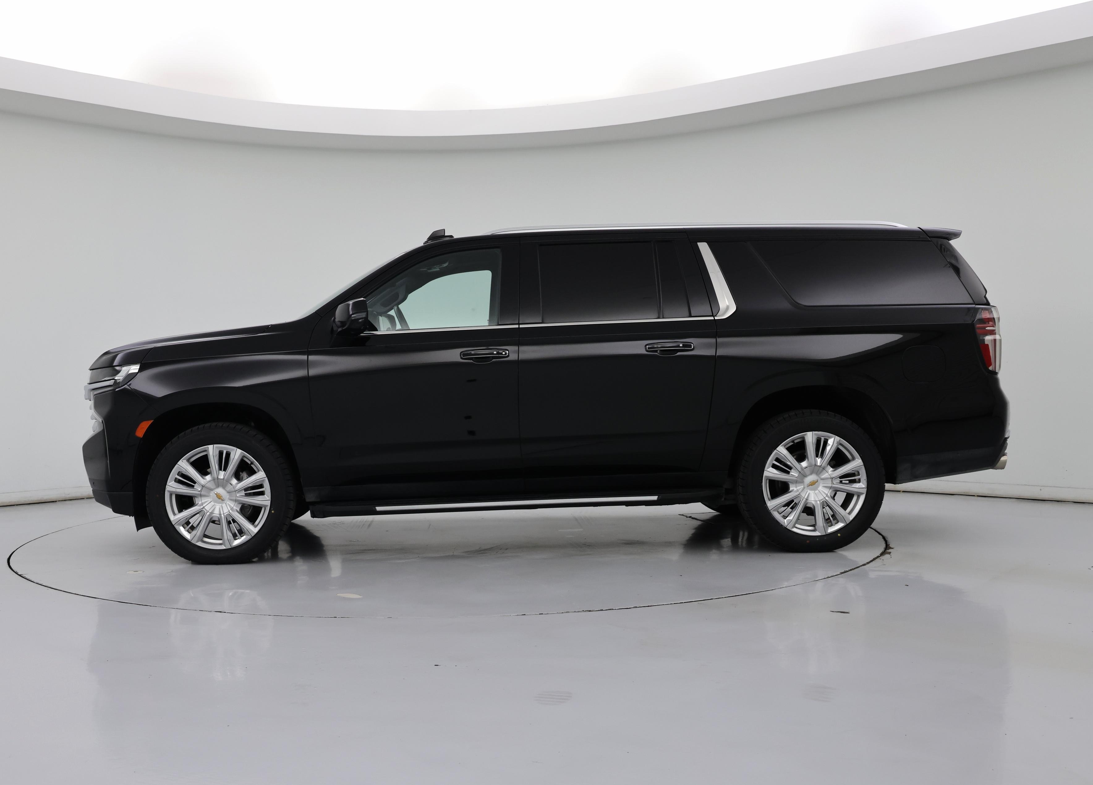 Thumbnail: 2022 Chevrolet Suburban - 3