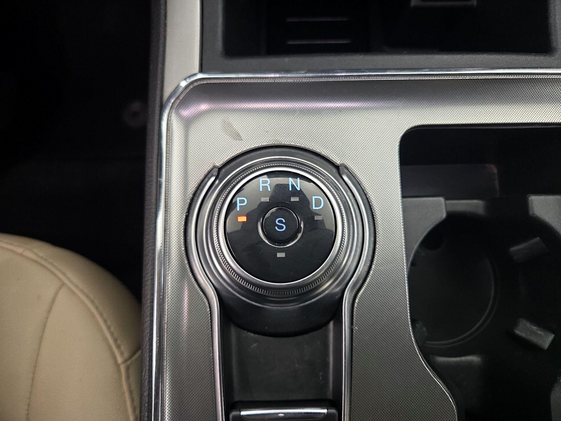 Thumbnail: 2022 Ford Edge - 17