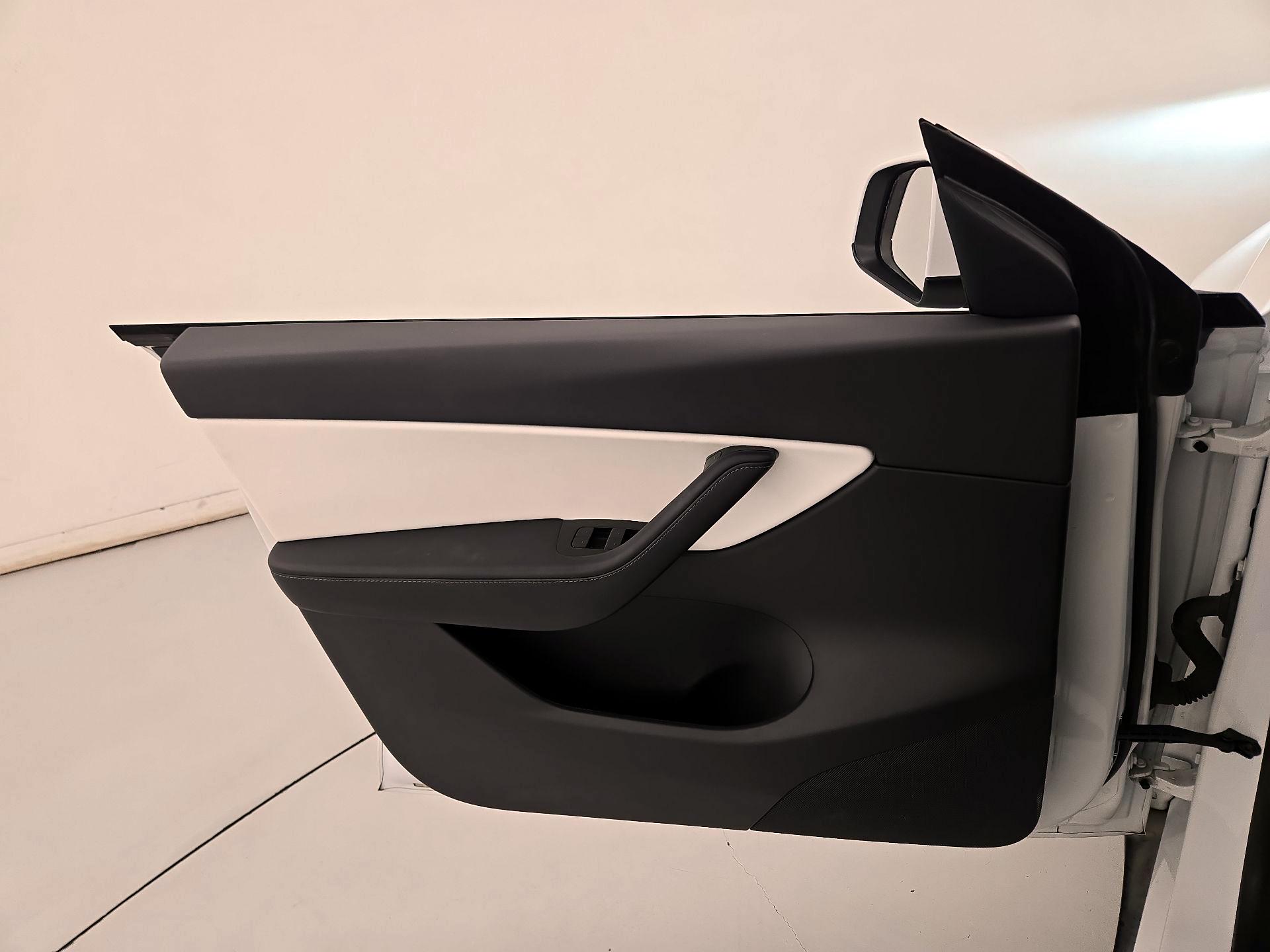 Thumbnail: 2020 Tesla Model Y - 12