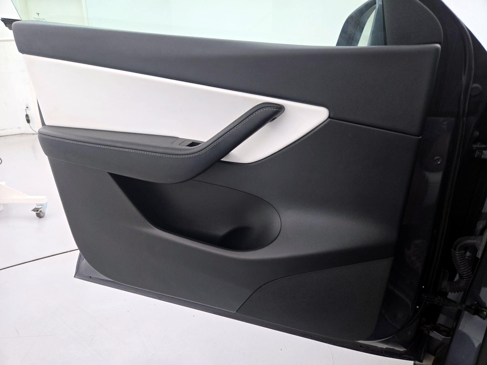 Thumbnail: 2021 Tesla Model Y - 12